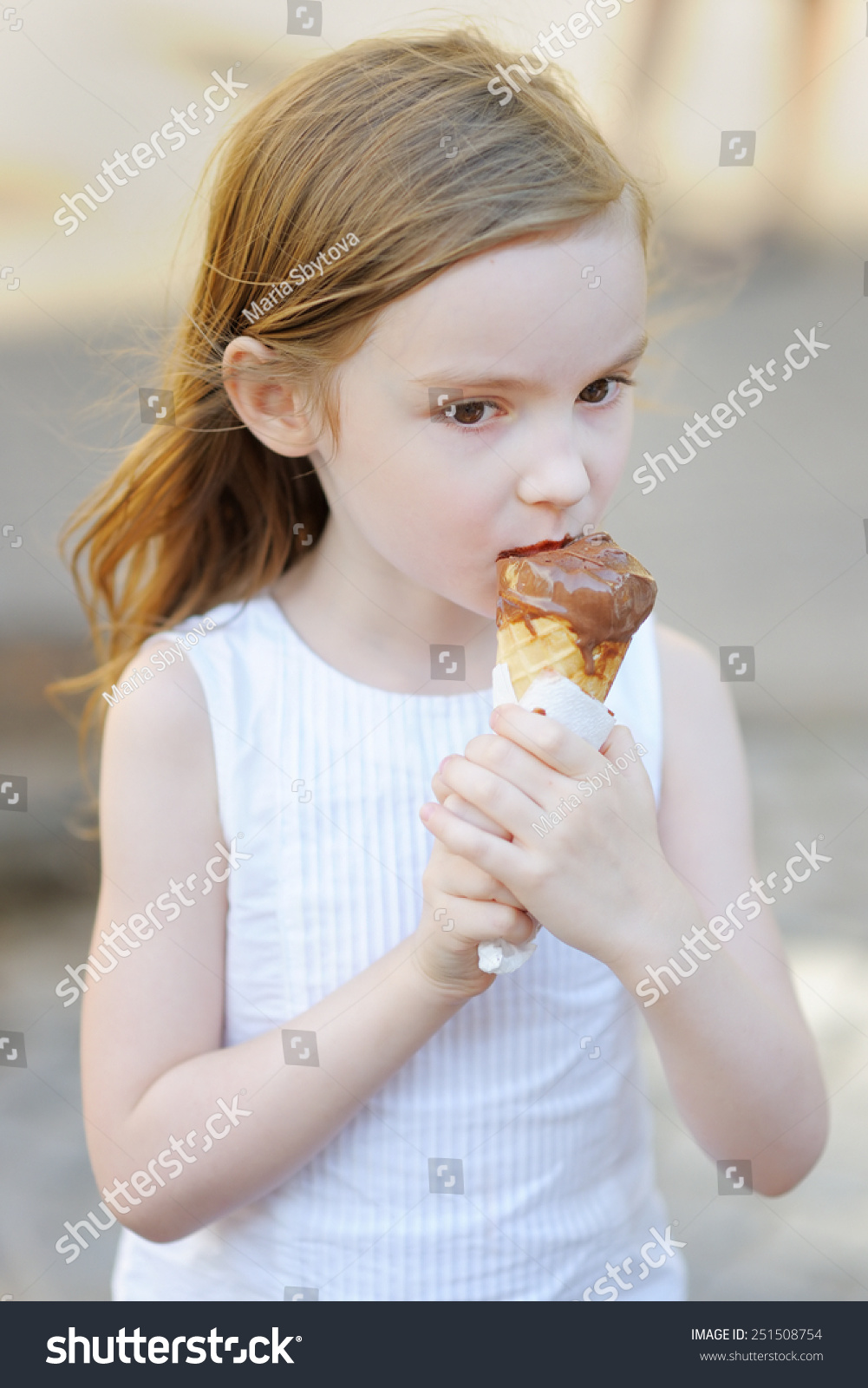 Adorable Little Girl Eating Ice Cream Stock Photo 251508754 | Shutterstock