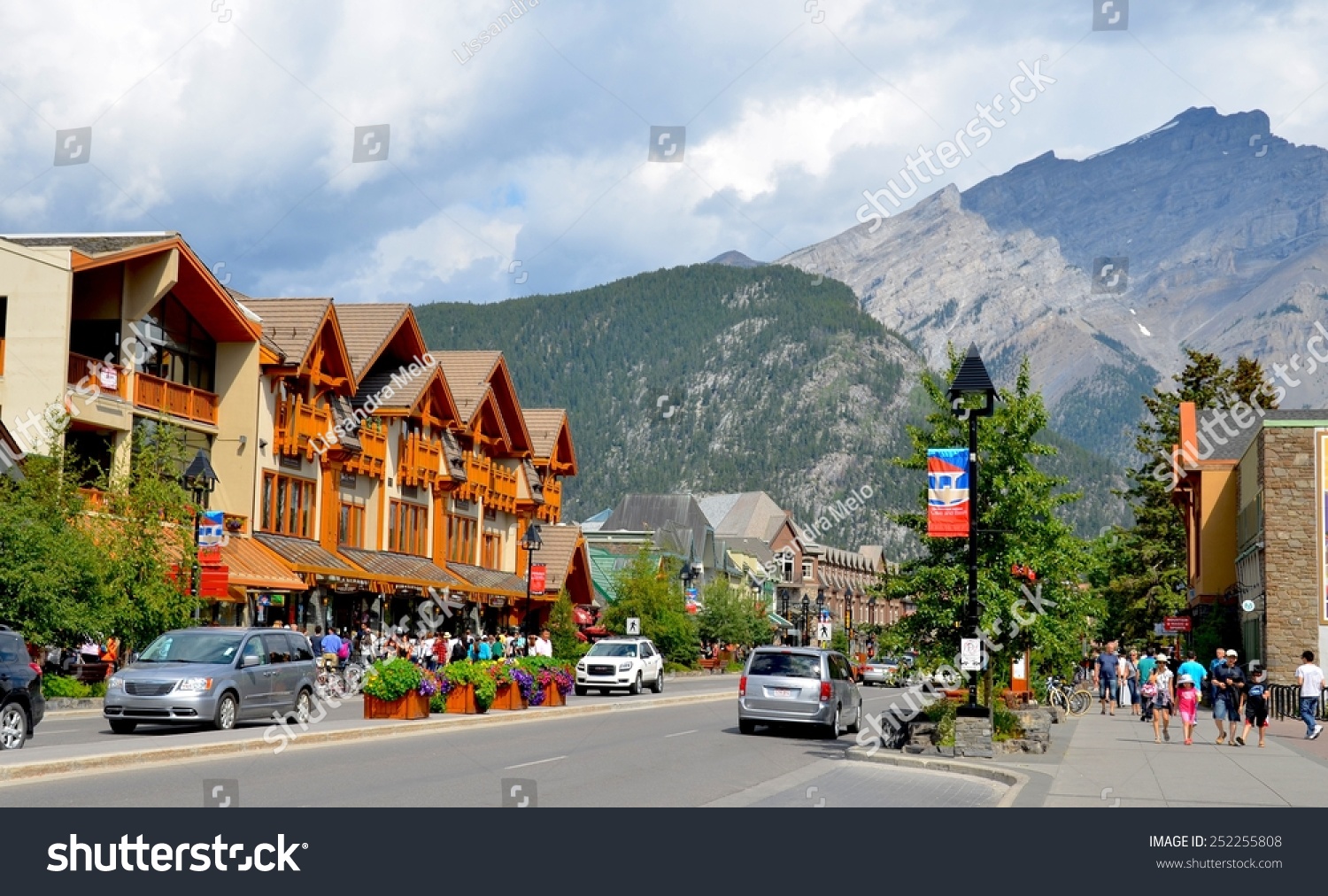 Banff Ab August 03 Banff Town Stock Photo 252255808 | Shutterstock