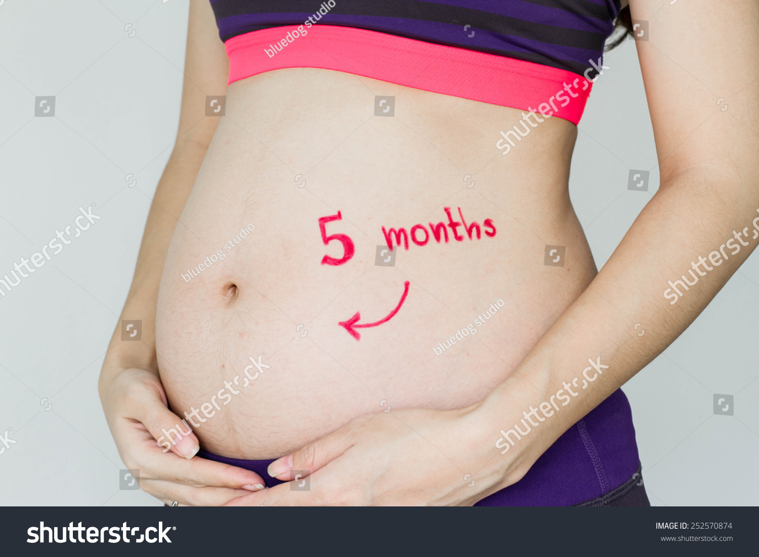 грудь и живот в первый месяц беременности фото 43