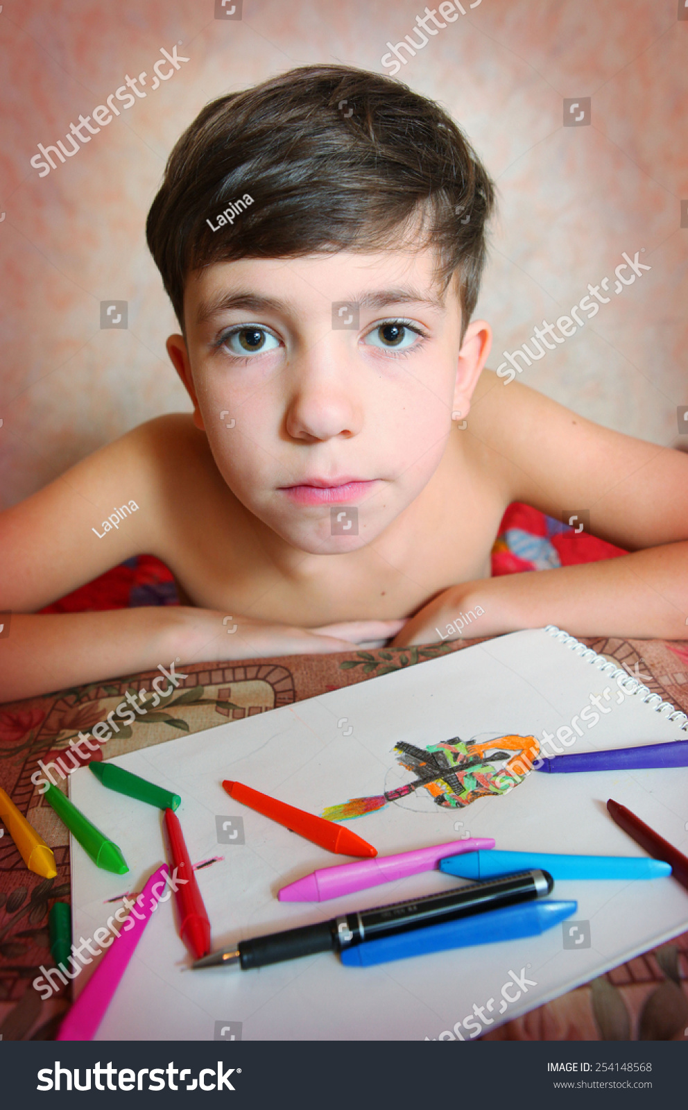 Цветные карандаши для мальчиков