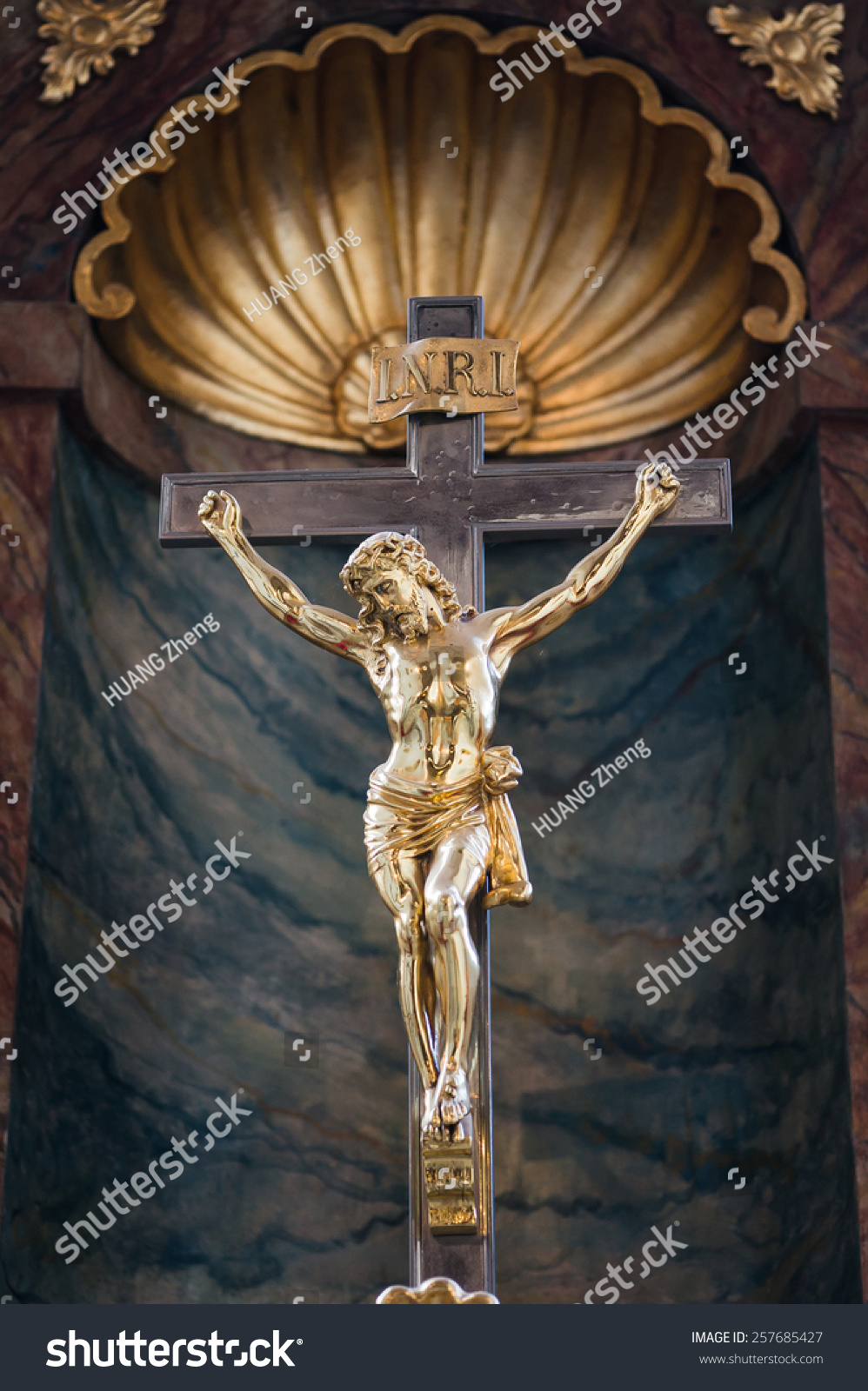 248 Christ Jesus Medieval Sculpture Wooden Images, Stock Photos ...