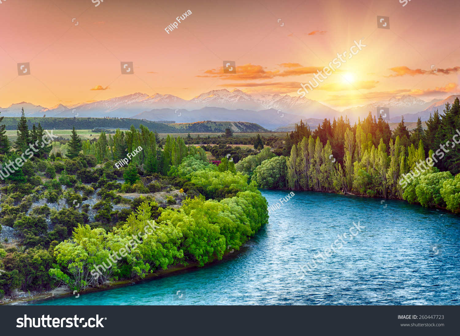 Beautiful Sunset Over Bend River Clutha Stock Photo 260447723