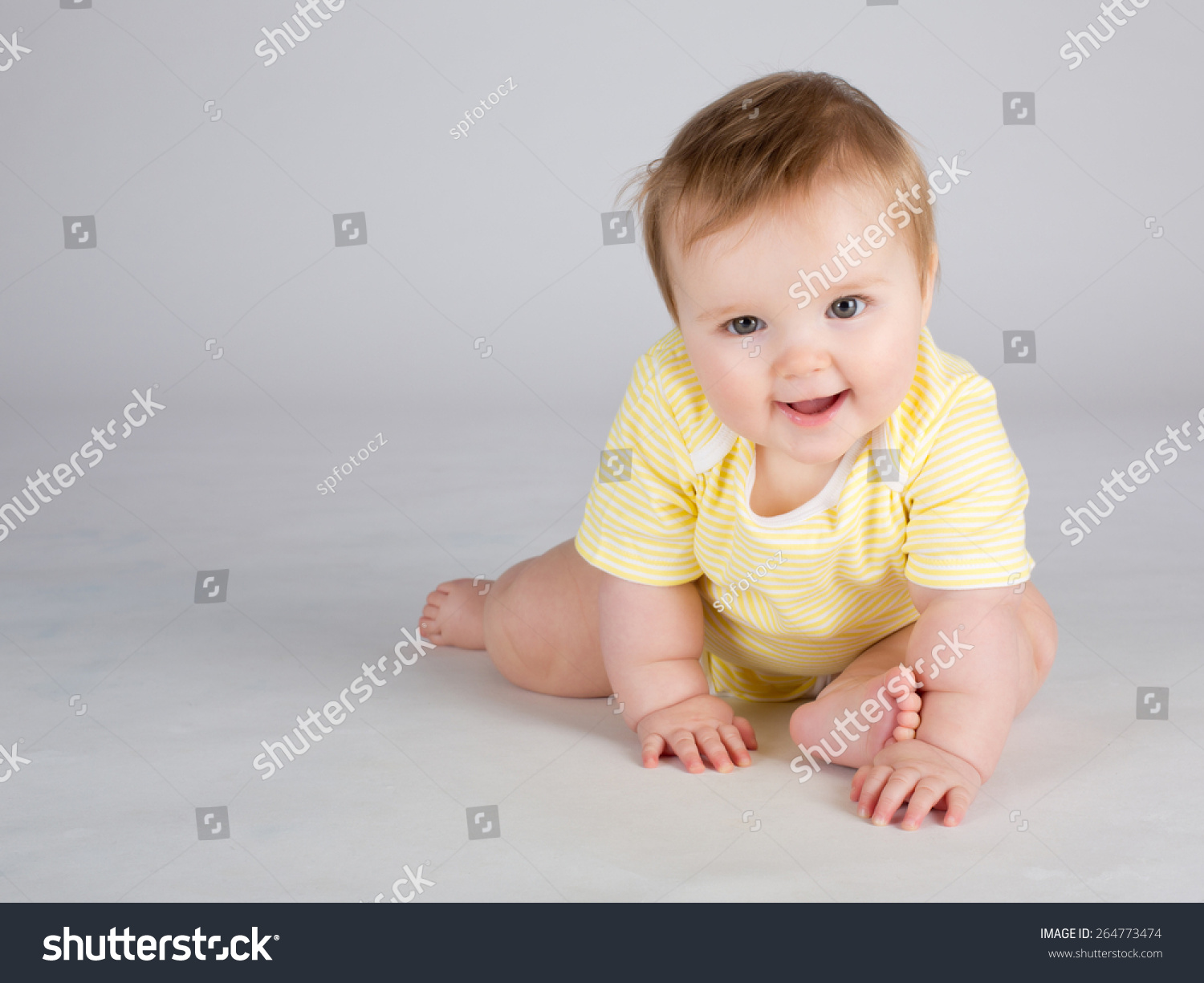 ребенок 11 месяцев фото