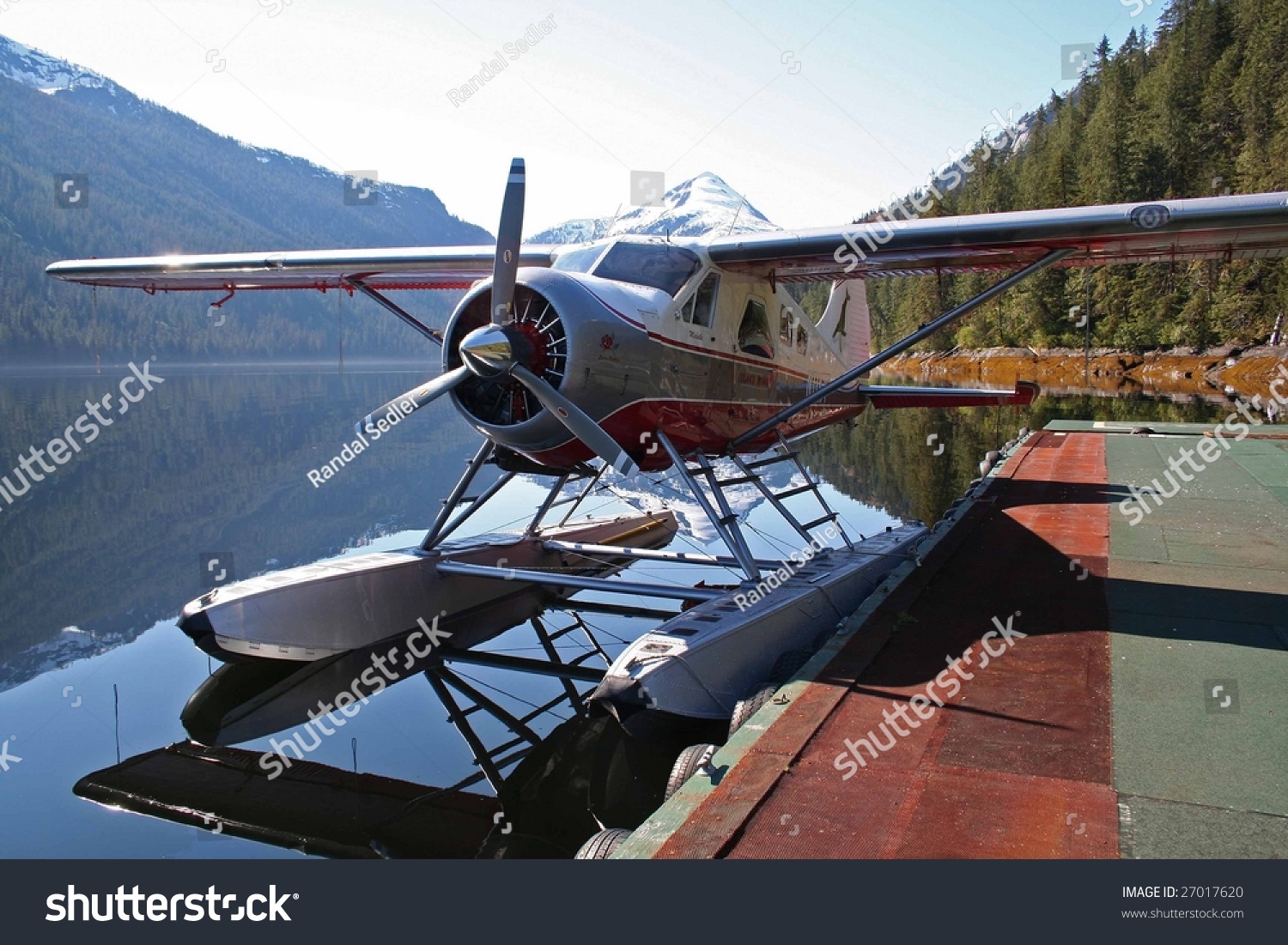 Float Plane Alaska Stock Photo 27017620 | Shutterstock