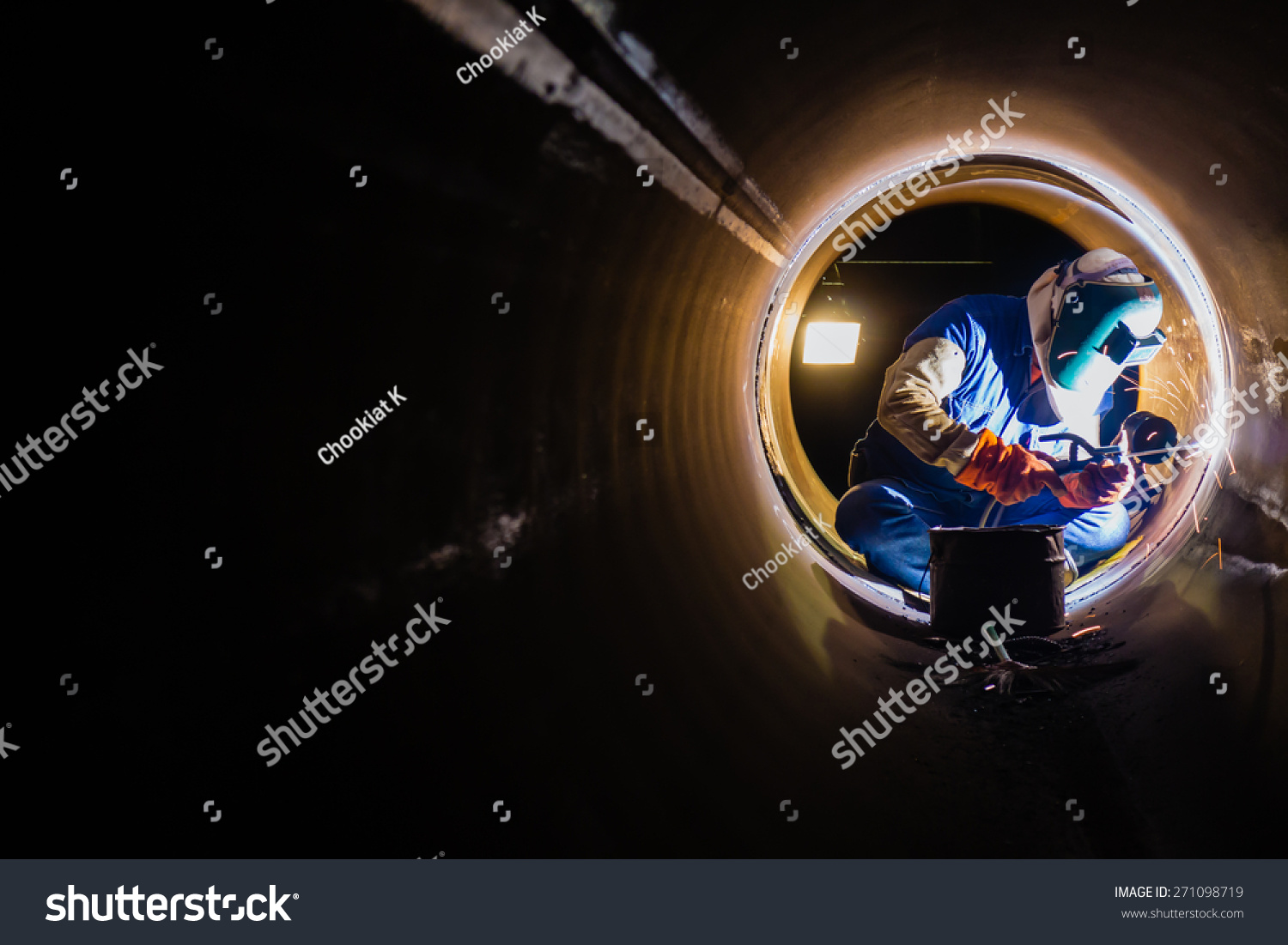 Workers Welding Work Night Pipeline Stock Photo 271098719 | Shutterstock