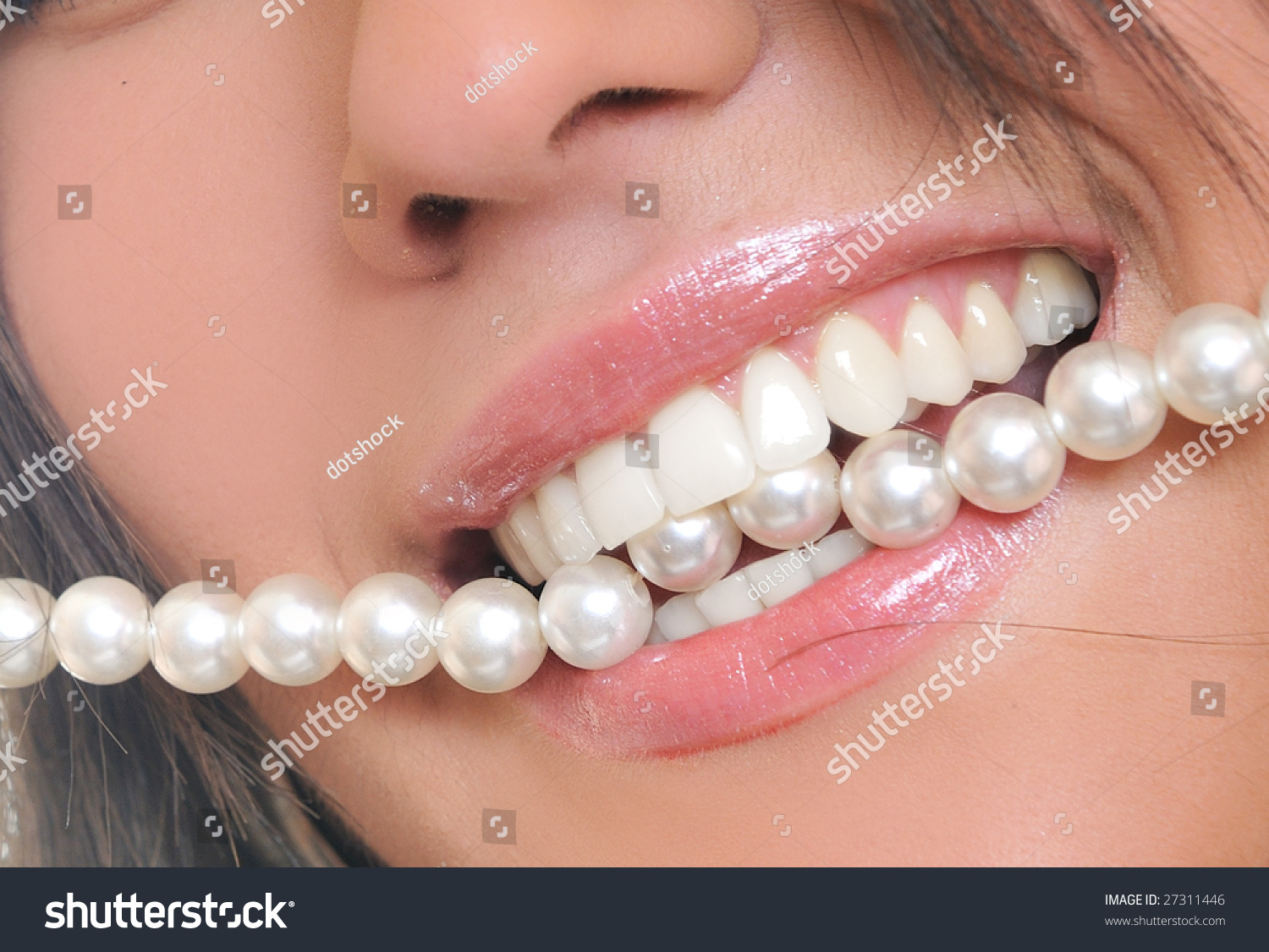 Жемчужные зубы