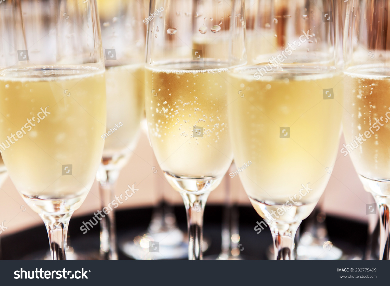 141,288 Sparkling champagne Images, Stock Photos & Vectors | Shutterstock