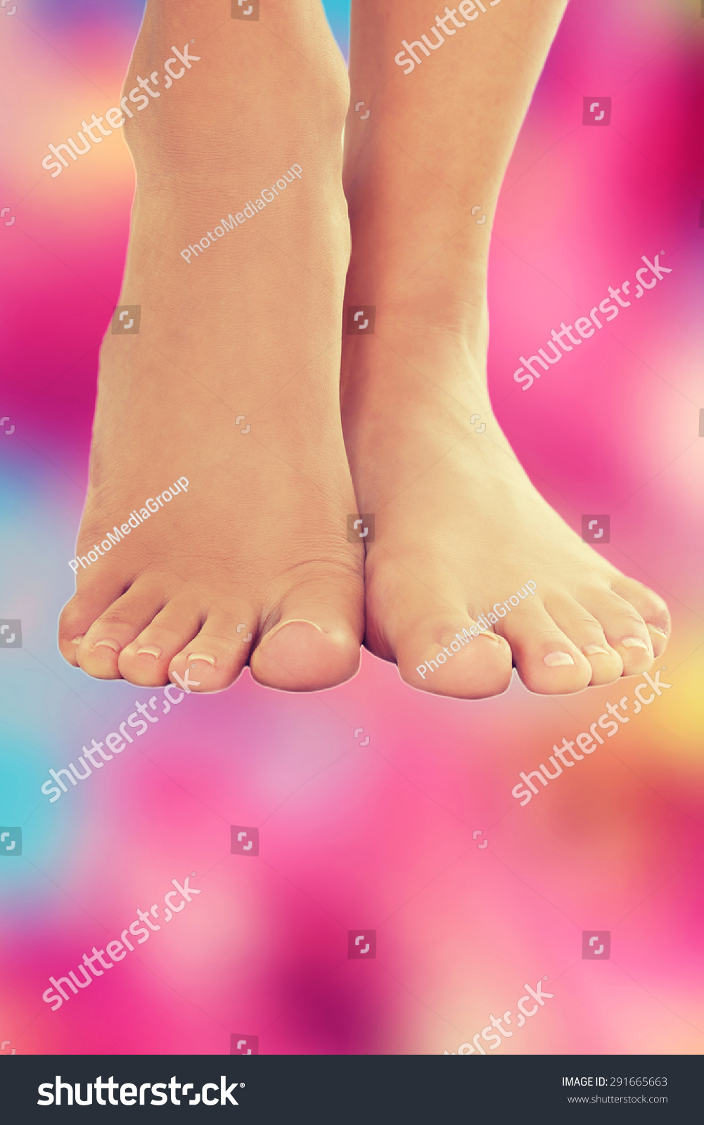 Nude Women With Beautiful Feet