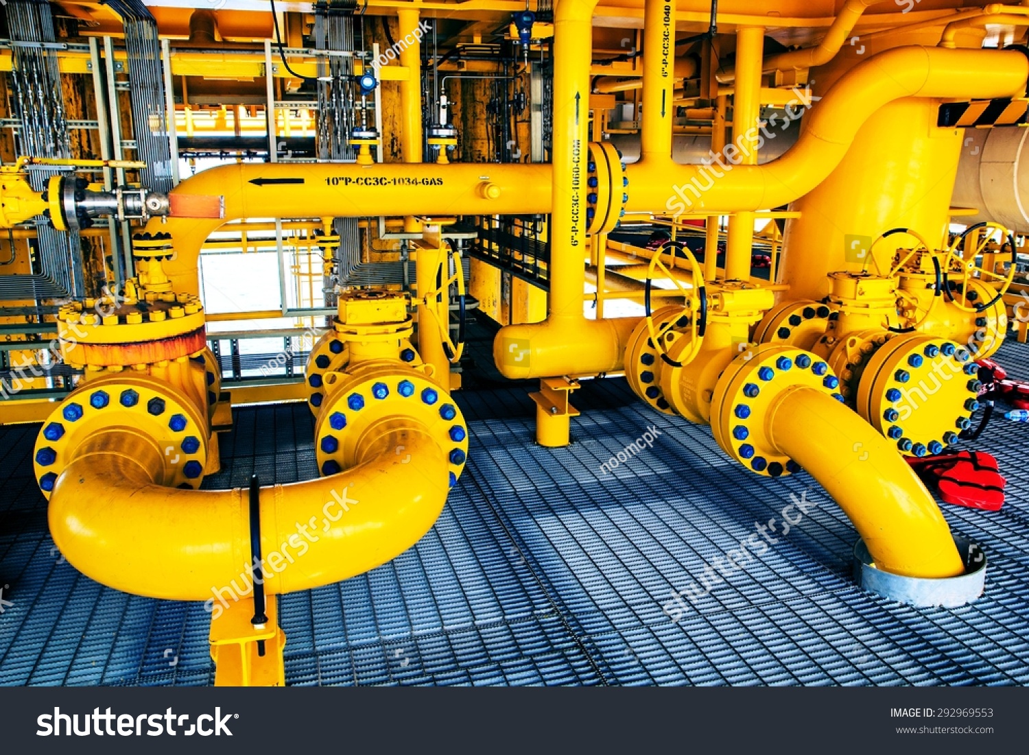 Offshore Industry Oil Gas Production Petroleum Stock Photo 292969553 ...