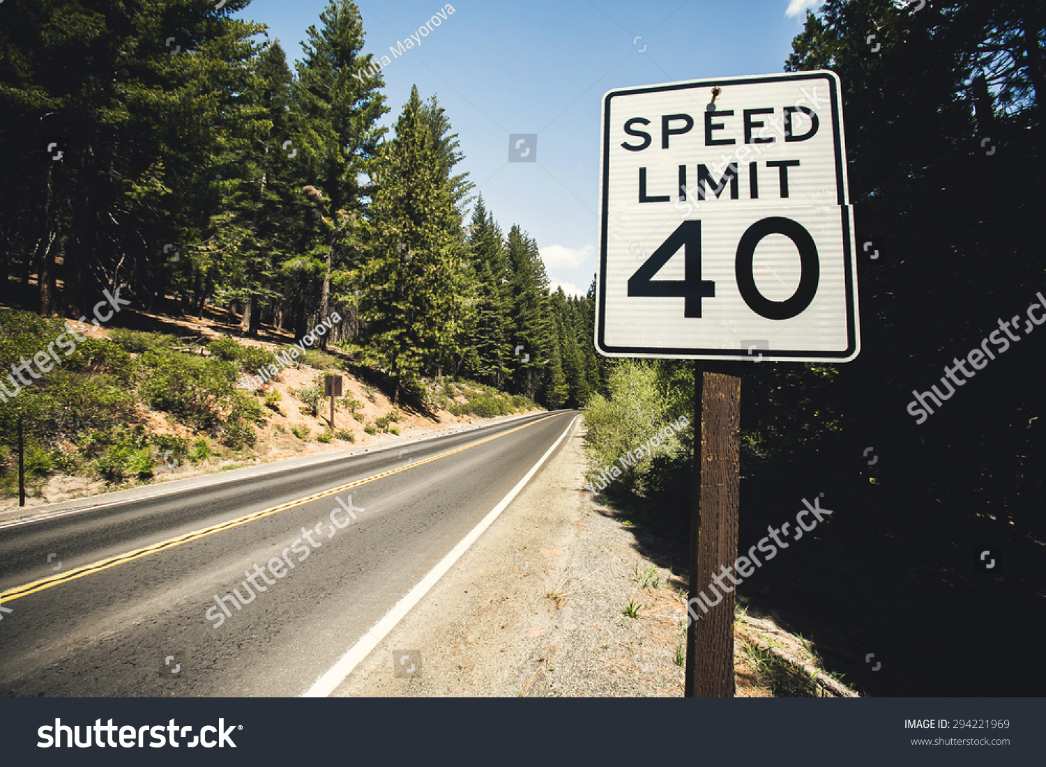 Road limit. Speed limits. Дорожные знаки ограничение скорости. Знак шоссе. Знак ограничения скорости в Европе.