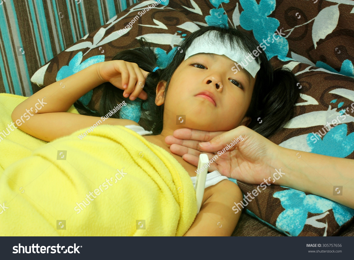 cute-little-girl-high-fever-stock-photo-305757656-shutterstock