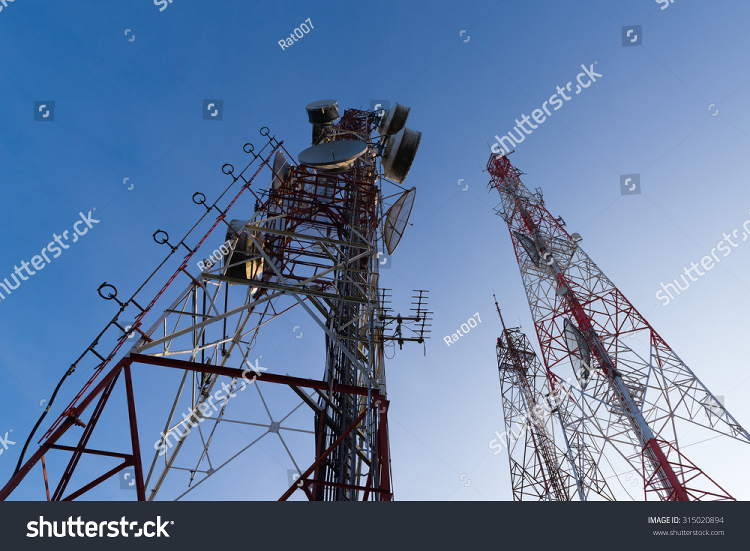 Mast Digital Satellite et antenne RG6 Câble coaxial 