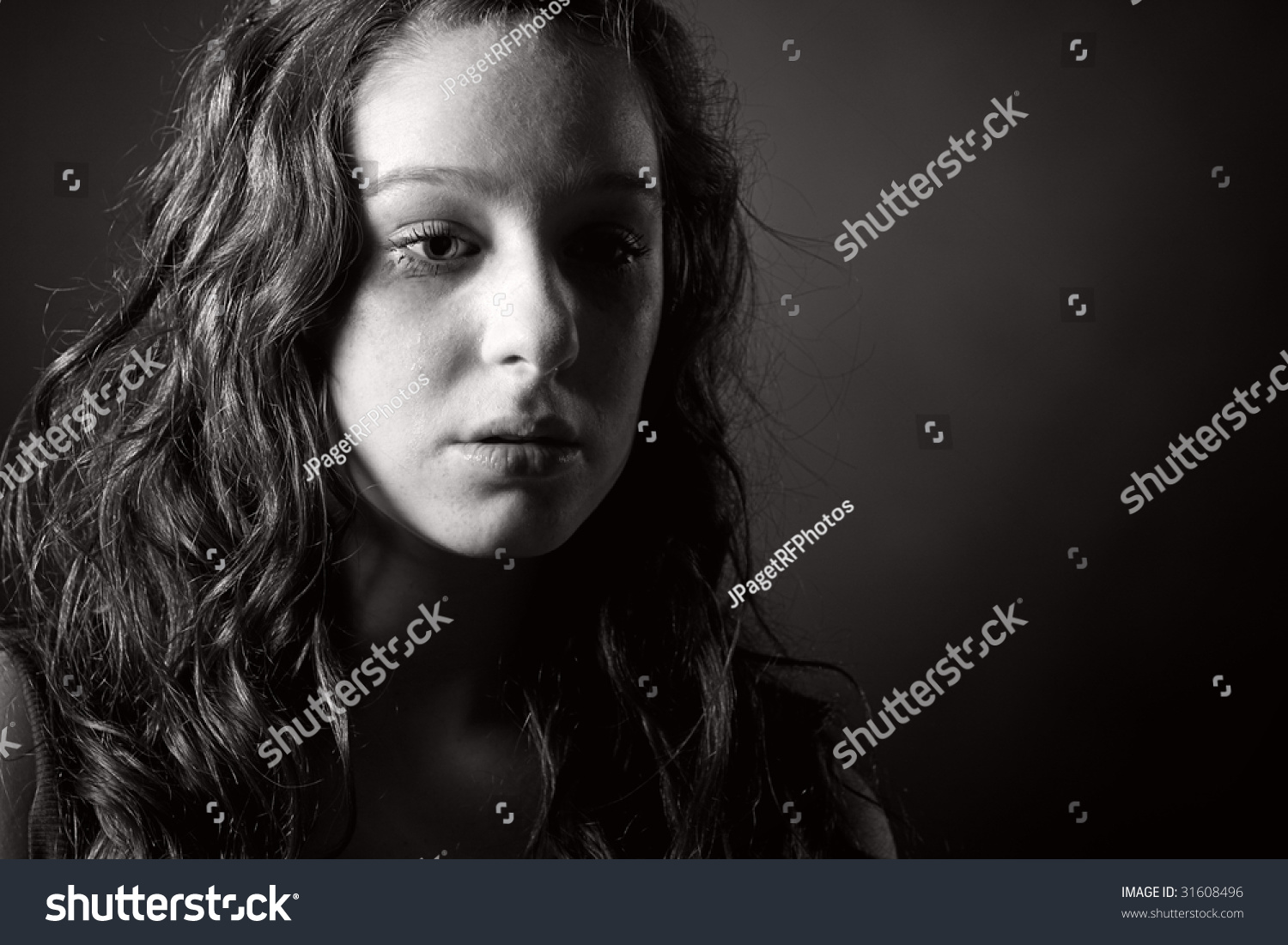 15 Young woman crying auburn Images, Stock Photos & Vectors | Shutterstock