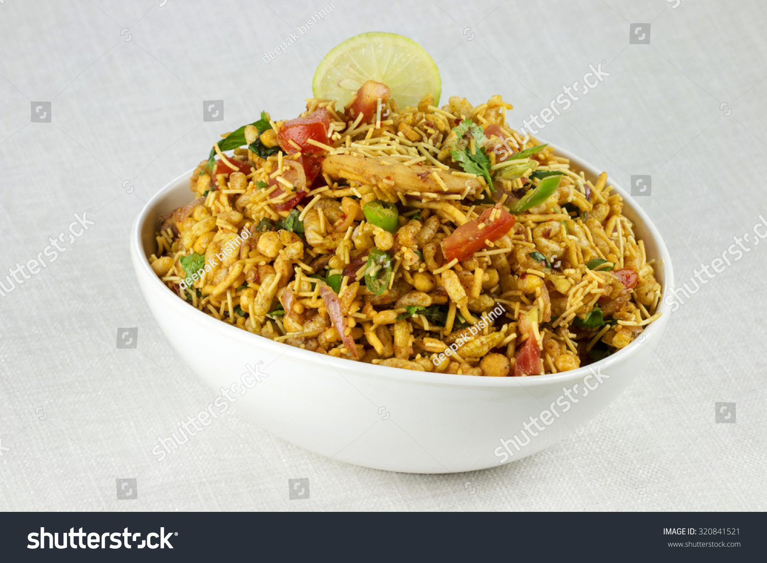 Indian Snacks Bhel Served Chopped Tomatoes Stock Photo 320841521 ...