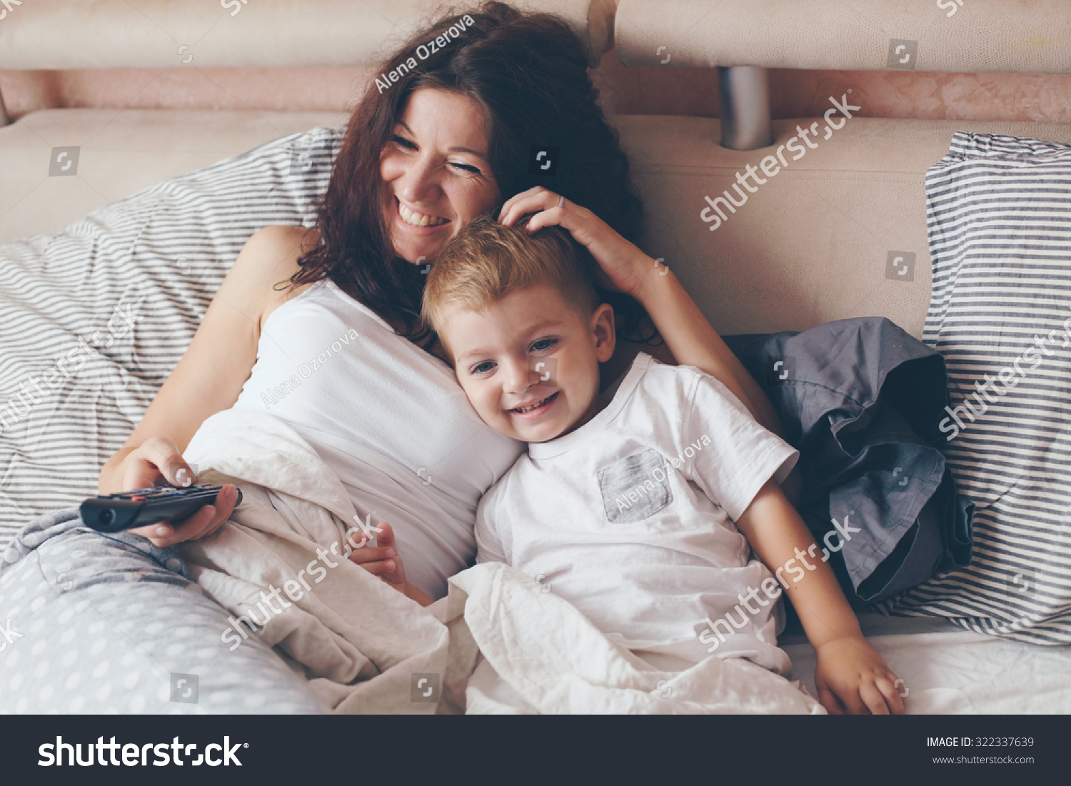 Young Mother Her 2 Years Old Stock Photo 322337639 | Shutterstock