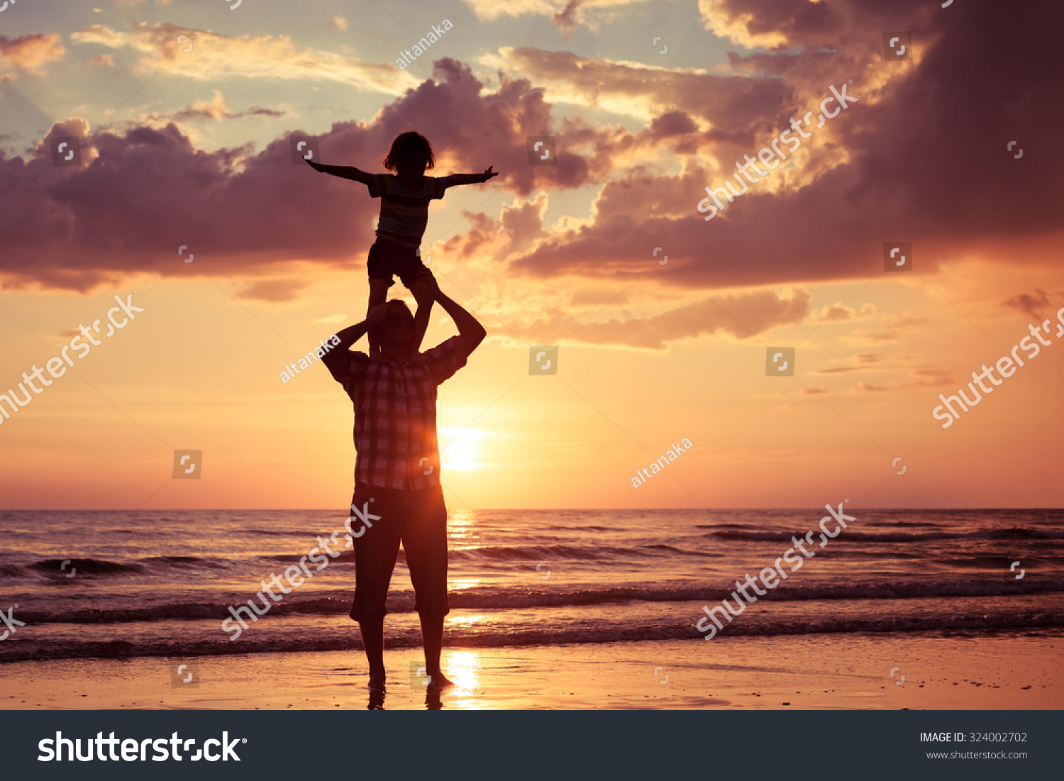 Father Son Playing On Beach Sunset Stock Photo 324002702 | Shutterstock