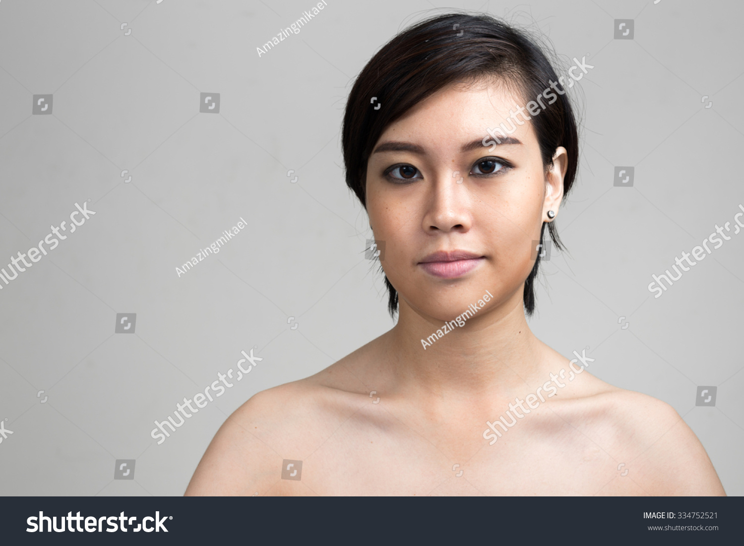 Naked Asian Woman Short Hair Stockfoto Shutterstock