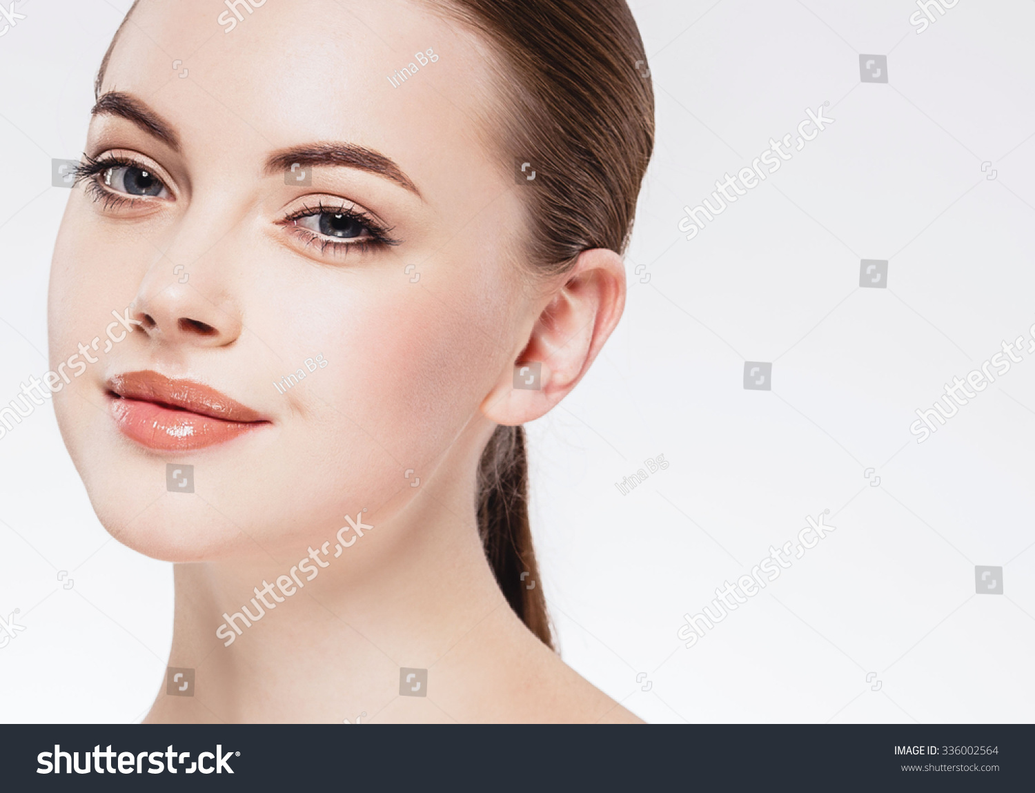 Beautiful Woman Face Close Portrait Young Stock Photo 336002564 ...