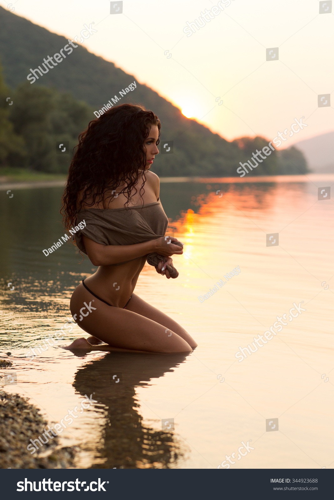 Sexy Perfect Body Woman Kneel Water Stock Photo Shutterstock