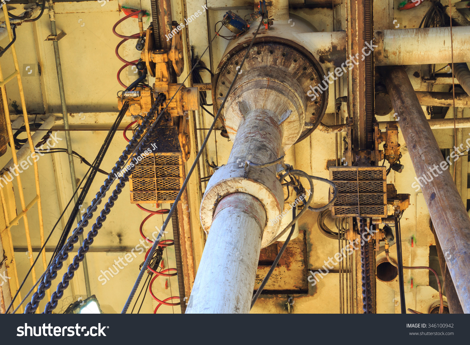 Diverter Low Pressure Riser Under Rig Stock Photo 346100942 | Shutterstock