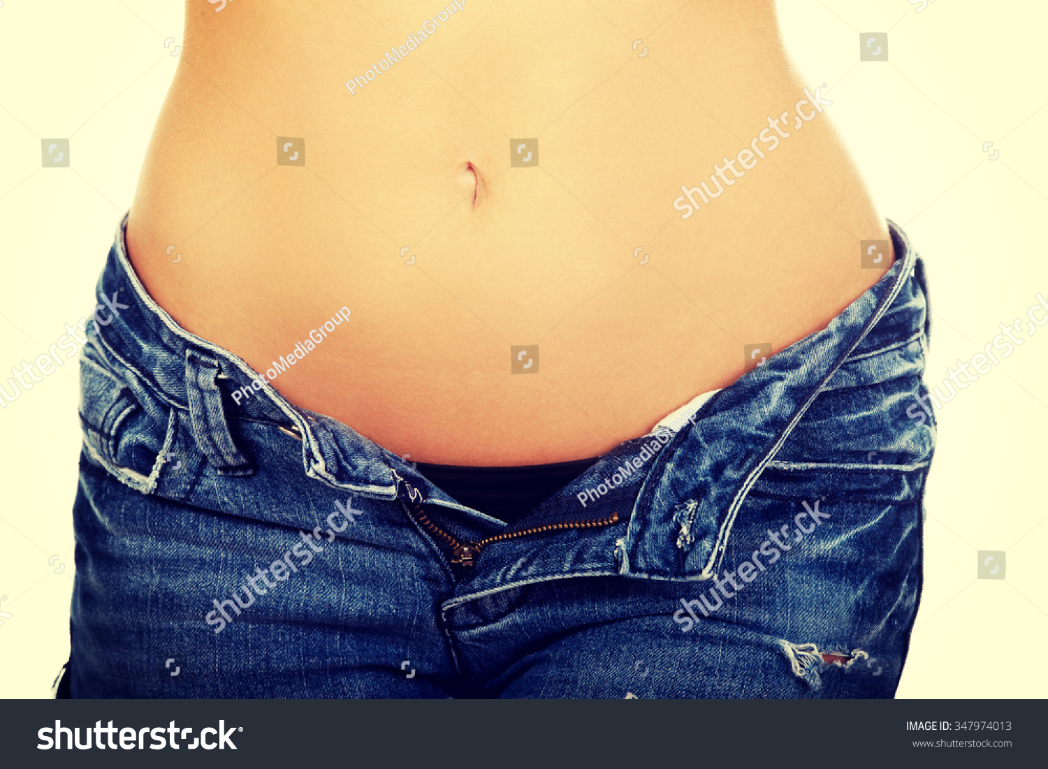 Shirtless Woman Unbuttoned Jeans库存照片347974013 Shutterstock