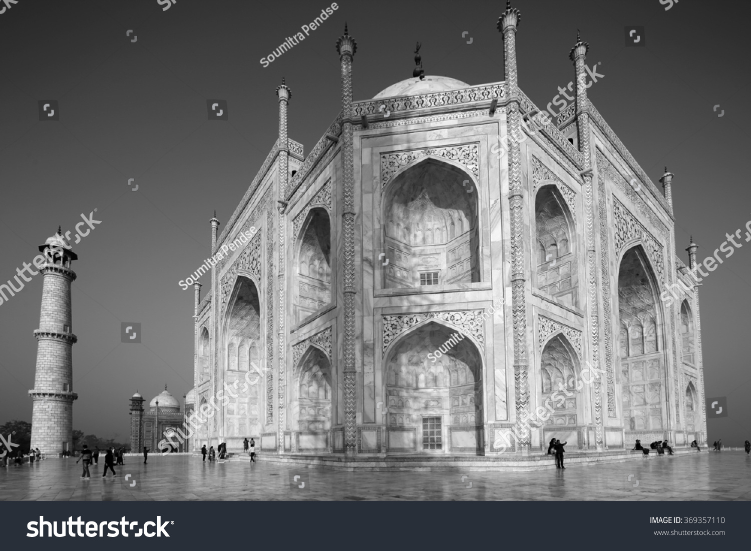 Various Angles Taj Mahal During Sunrise Stock Photo 369357110 ...