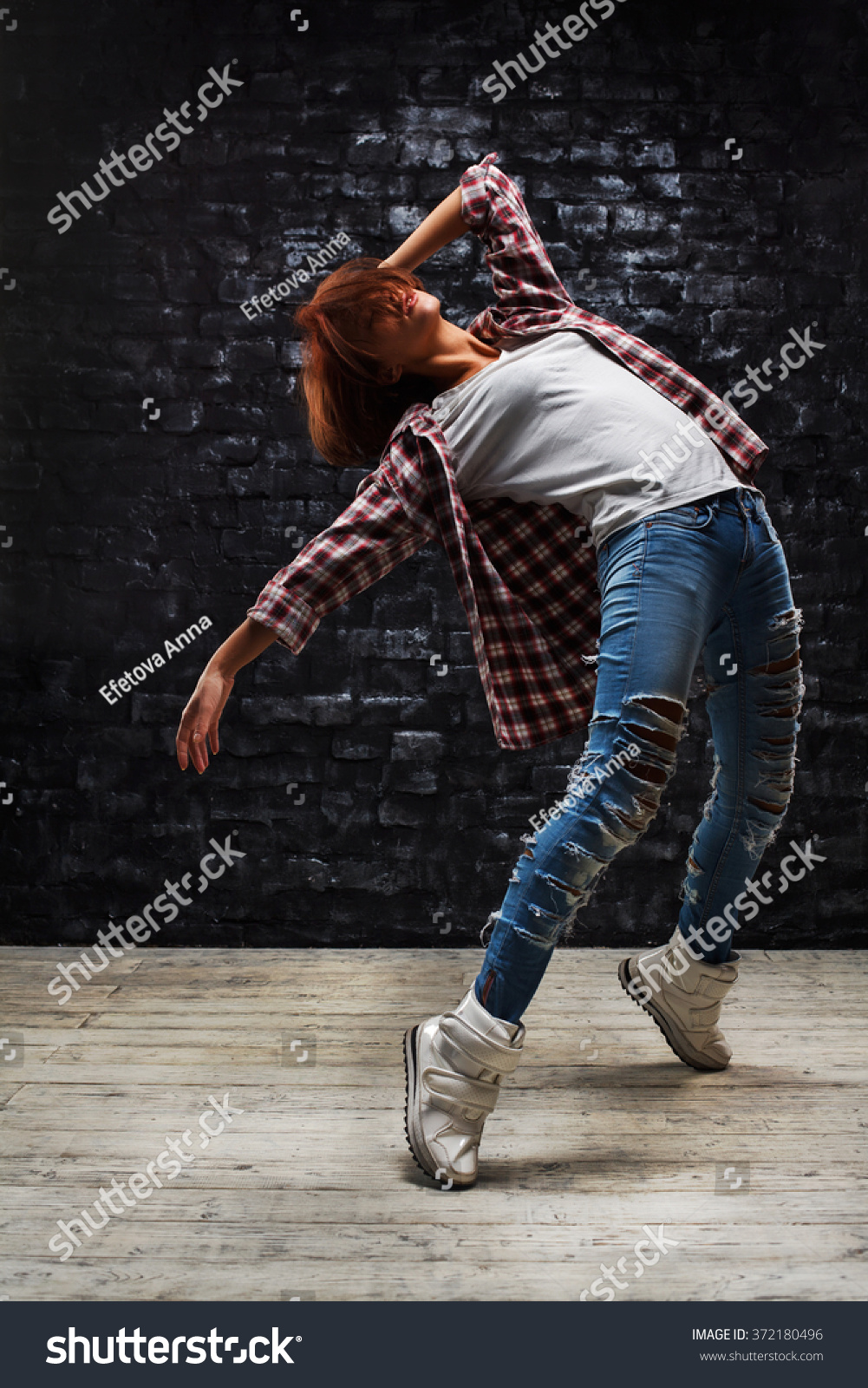 Dancing Woman Jeans White Tshirt Dark Stock Photo 372180496 | Shutterstock