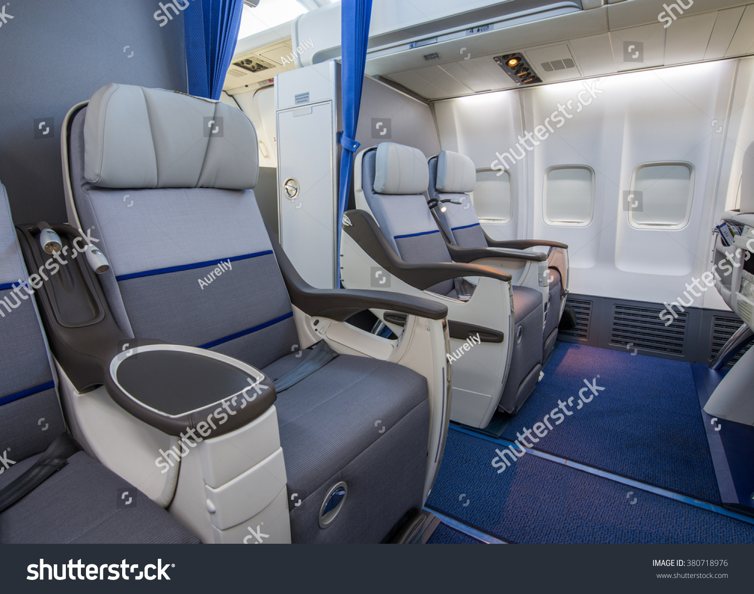 20,265 Business class seat Stock Photos, Images & Photography ...