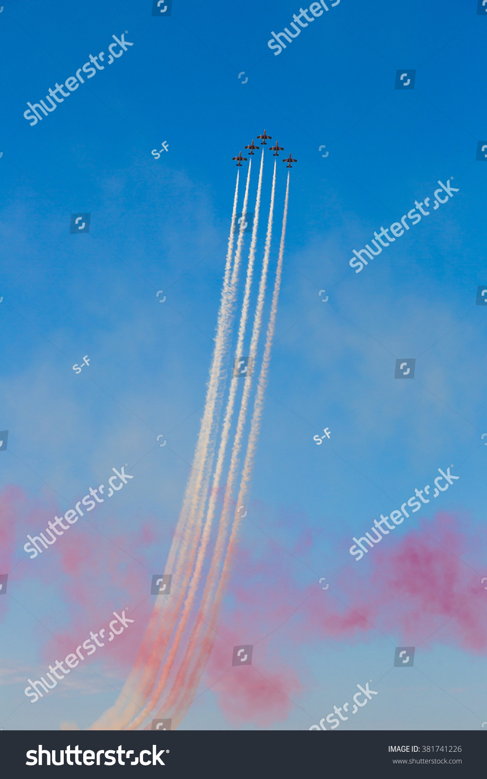 Dubai Air Show Summer Day Uae Stock Photo 381741226 Shutterstock