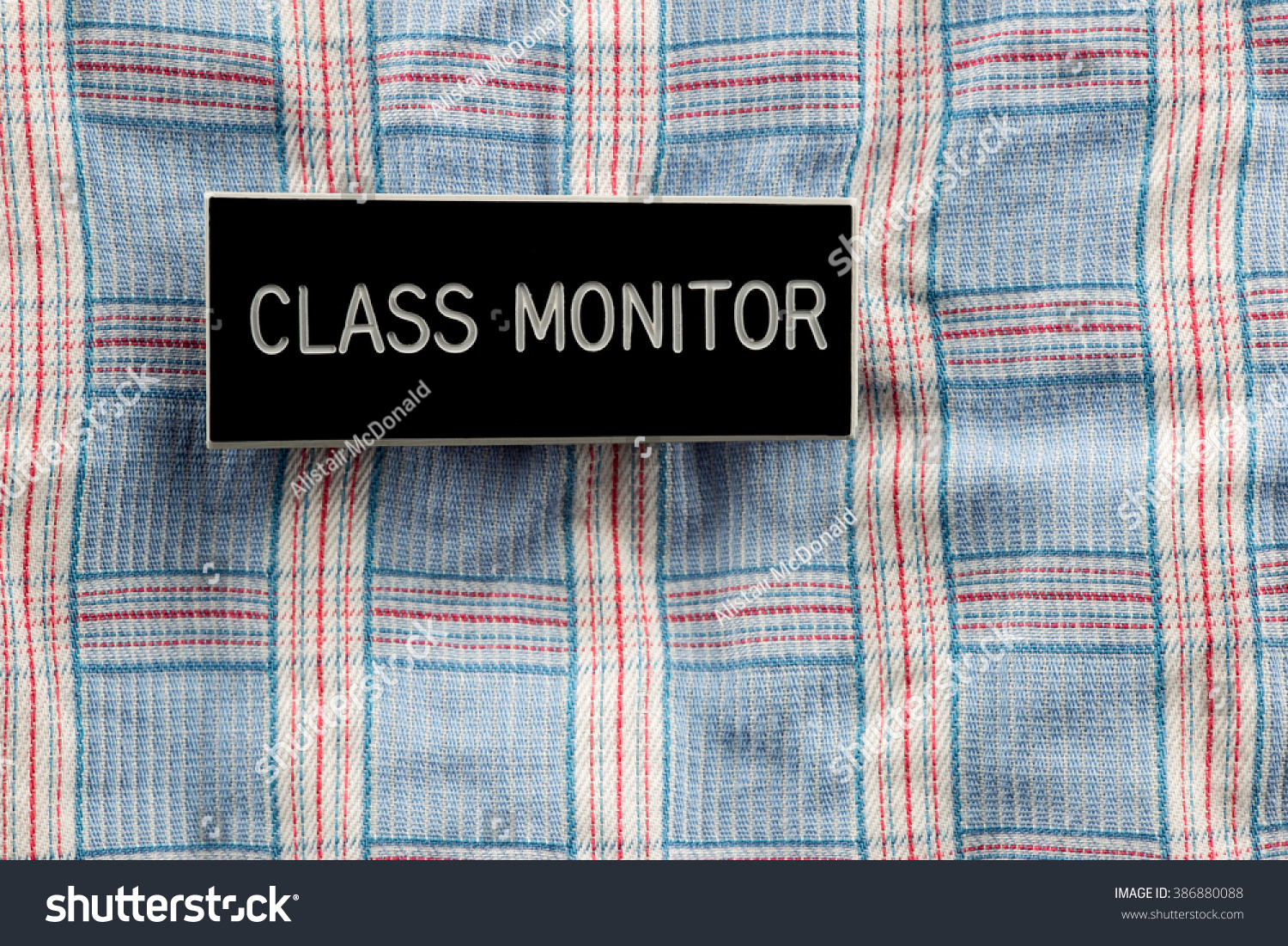 Class monitor. Label of Graded goods одежда. Надпись на кармане рубашки. Бирка на кармане рубашки. Label of Graded goods HM джинсы.