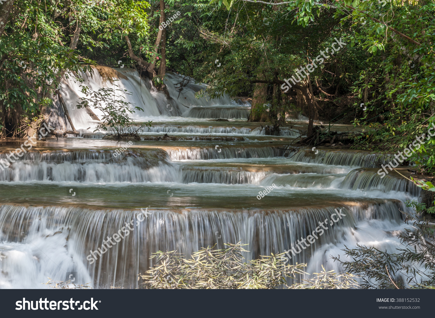 クルコノース国立公園オブリ ドゥル地区のモドリー ポトックと川上 英語 ジャイアントマウンテン チェコ共和国 写真素材 Shutterstock
