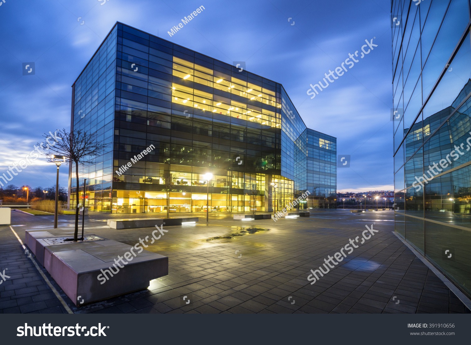 Modern Office Building Evening Stock Photo 391910656 | Shutterstock