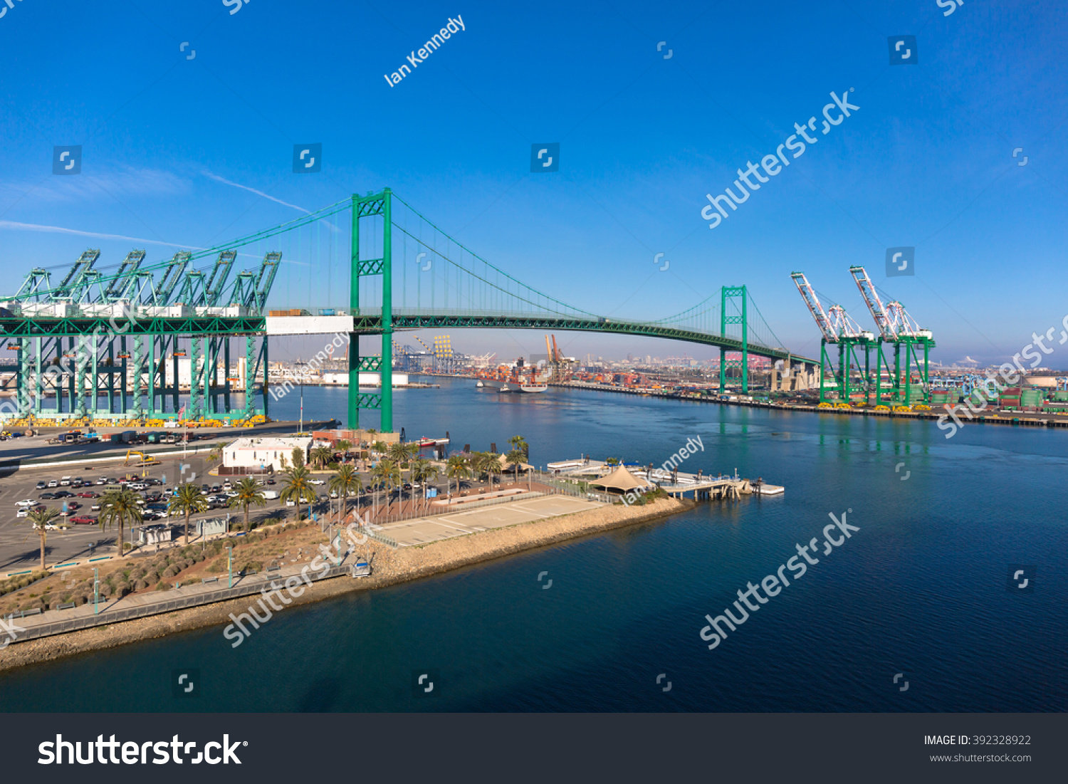 Vincent Thomas Bridge Port Los Angeles Stock Photo 392328922 | Shutterstock