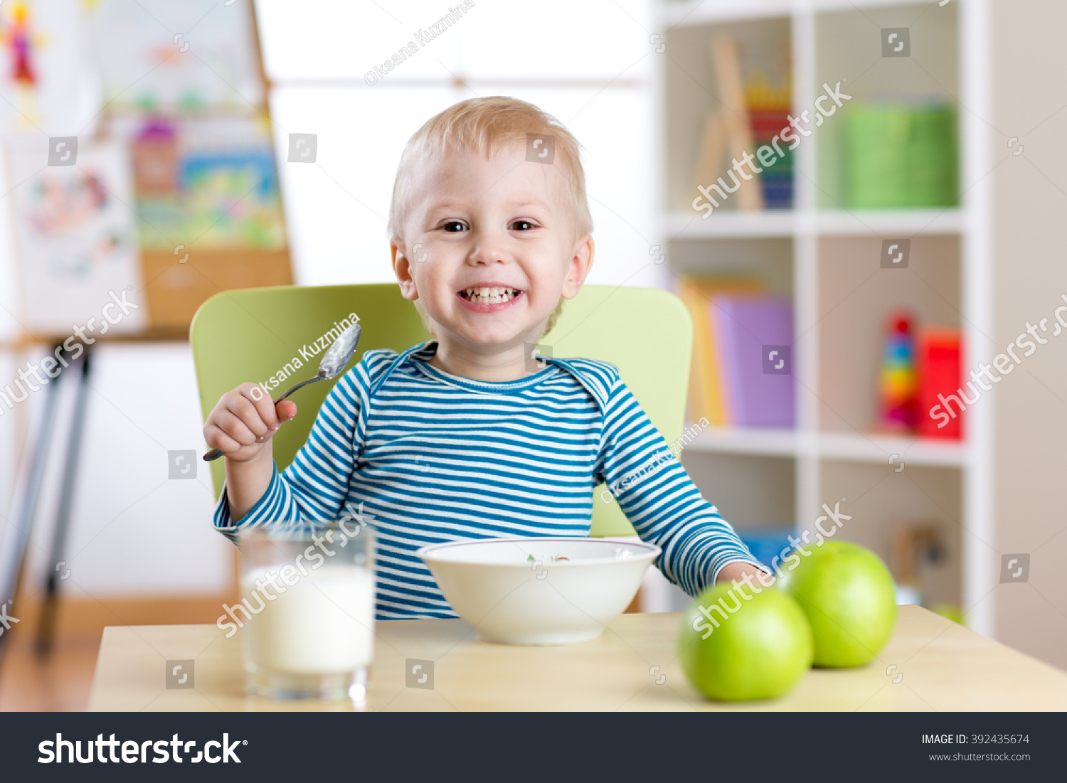 Kid Eating Healthy Food Home Kindergarten Stock Photo 392435674 ...