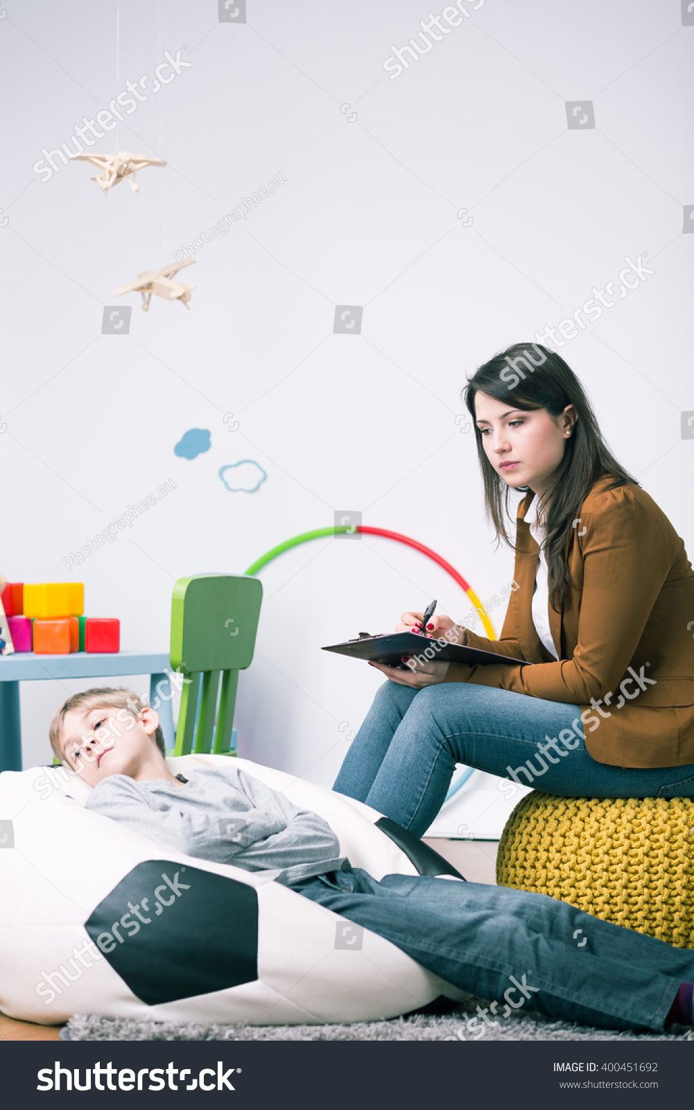 Young Child Psychologist Little Boy Refusing Stock Photo 400451692 ...