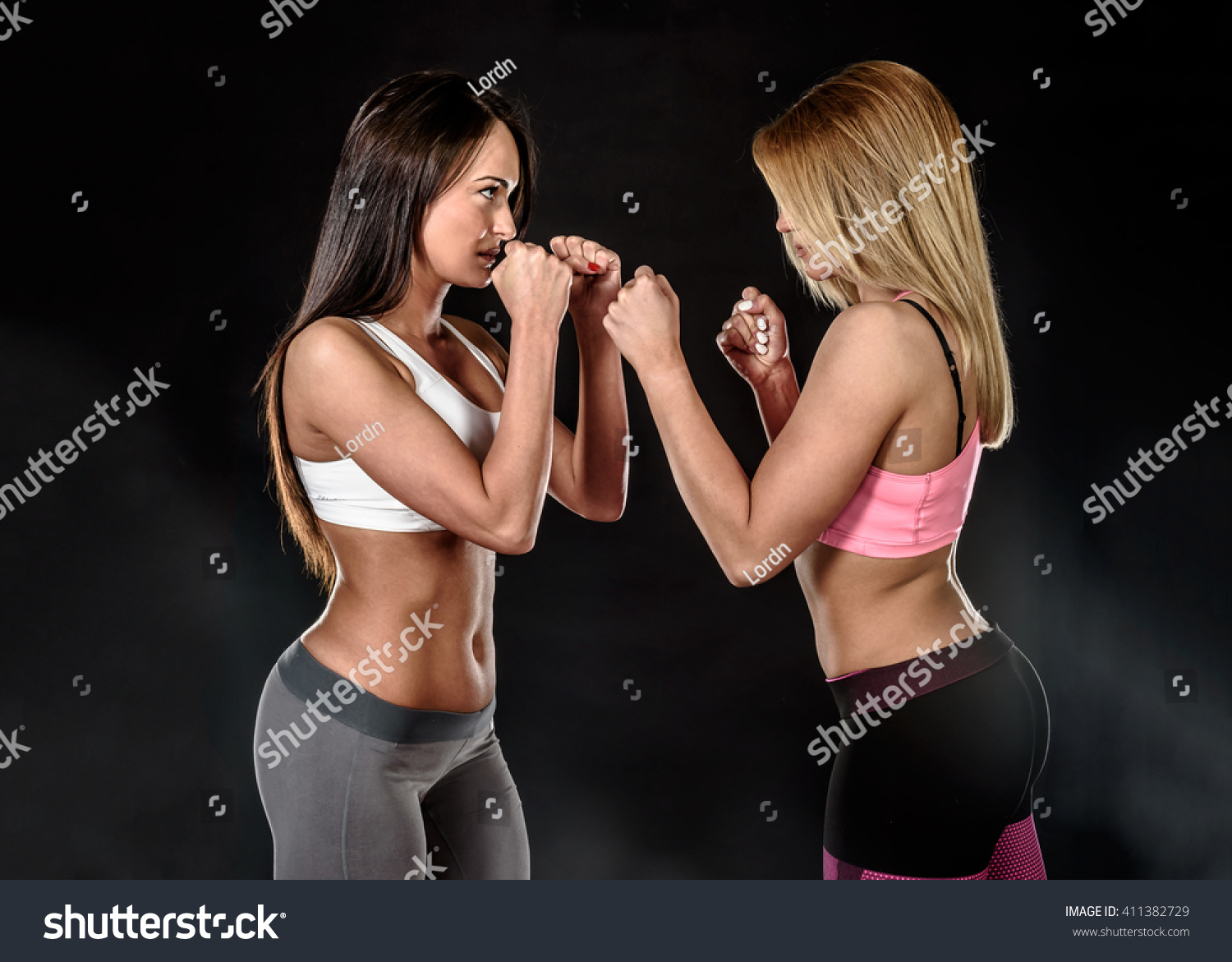 Hot Chickfight