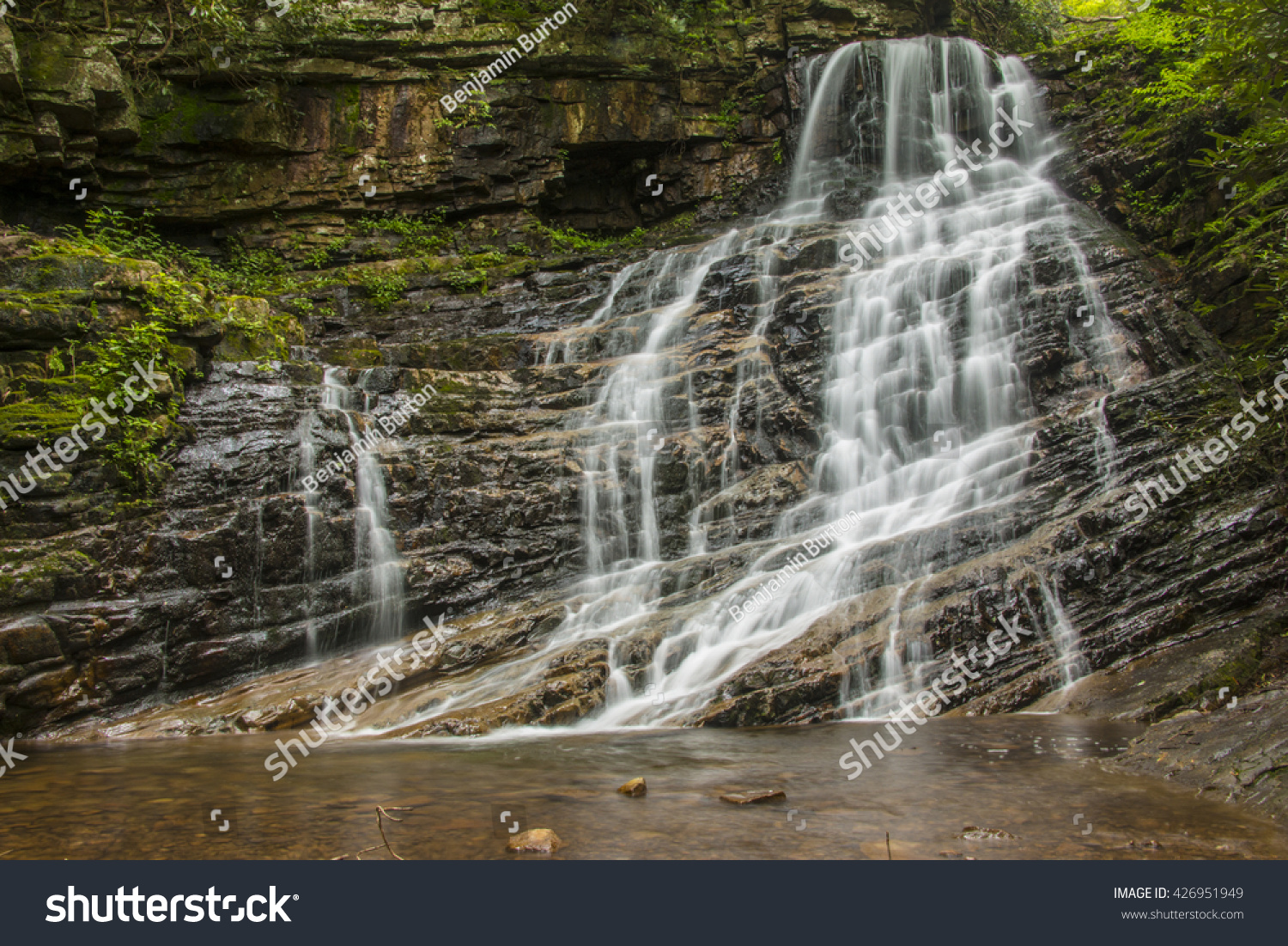 19 Margarette Falls Images, Stock Photos & Vectors 