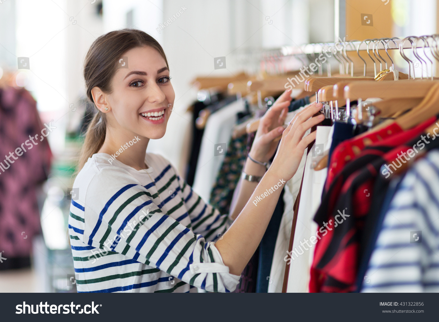 Young Woman Clothing Store Stock Photo 431322856 | Shutterstock