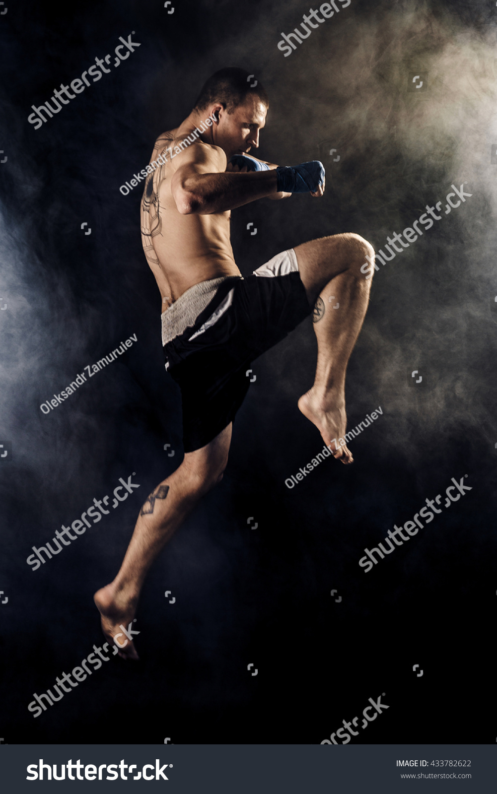 Muscular Kickbox Muay Thai Fighter Punching Stock Photo 433782622 ...