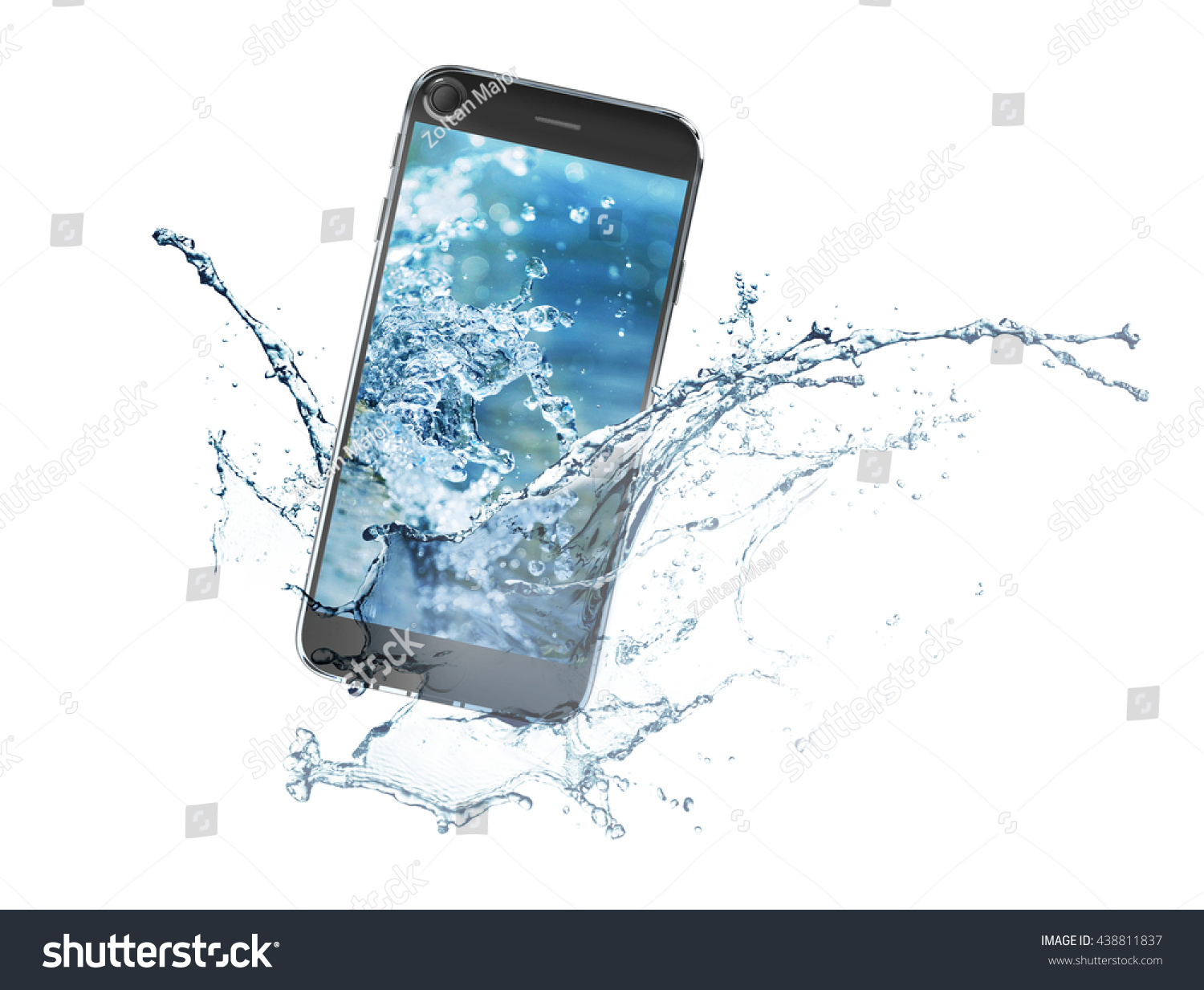 Звук для телефона от воды. Смартфон в воде. Смартфон падает в воду. Айфон в воде. Изображение смартфона.