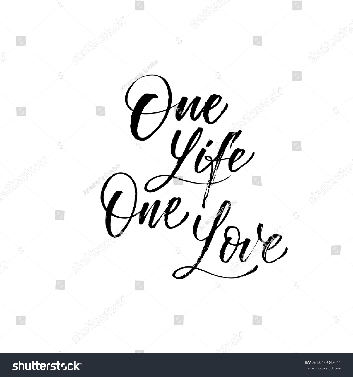 1 жизнь 1 любовь. Жизнь - одна. Любовь - одна. One Love надпись. One Life one Love надпись. One Life one Love тату эскиз.