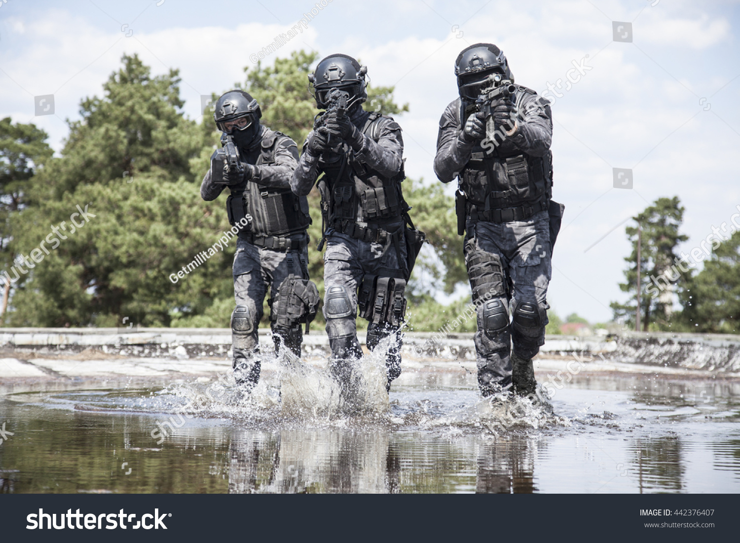 Spec Ops Police Officers Swat Water Stock Photo 442376407 | Shutterstock