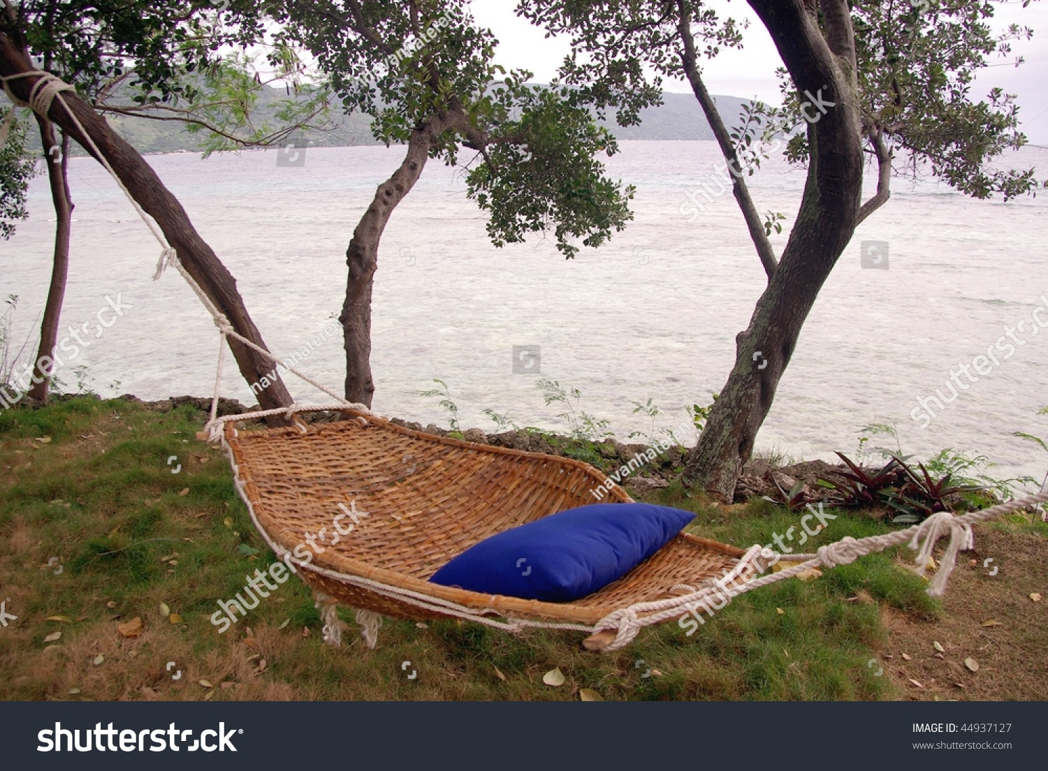 hammock rattan