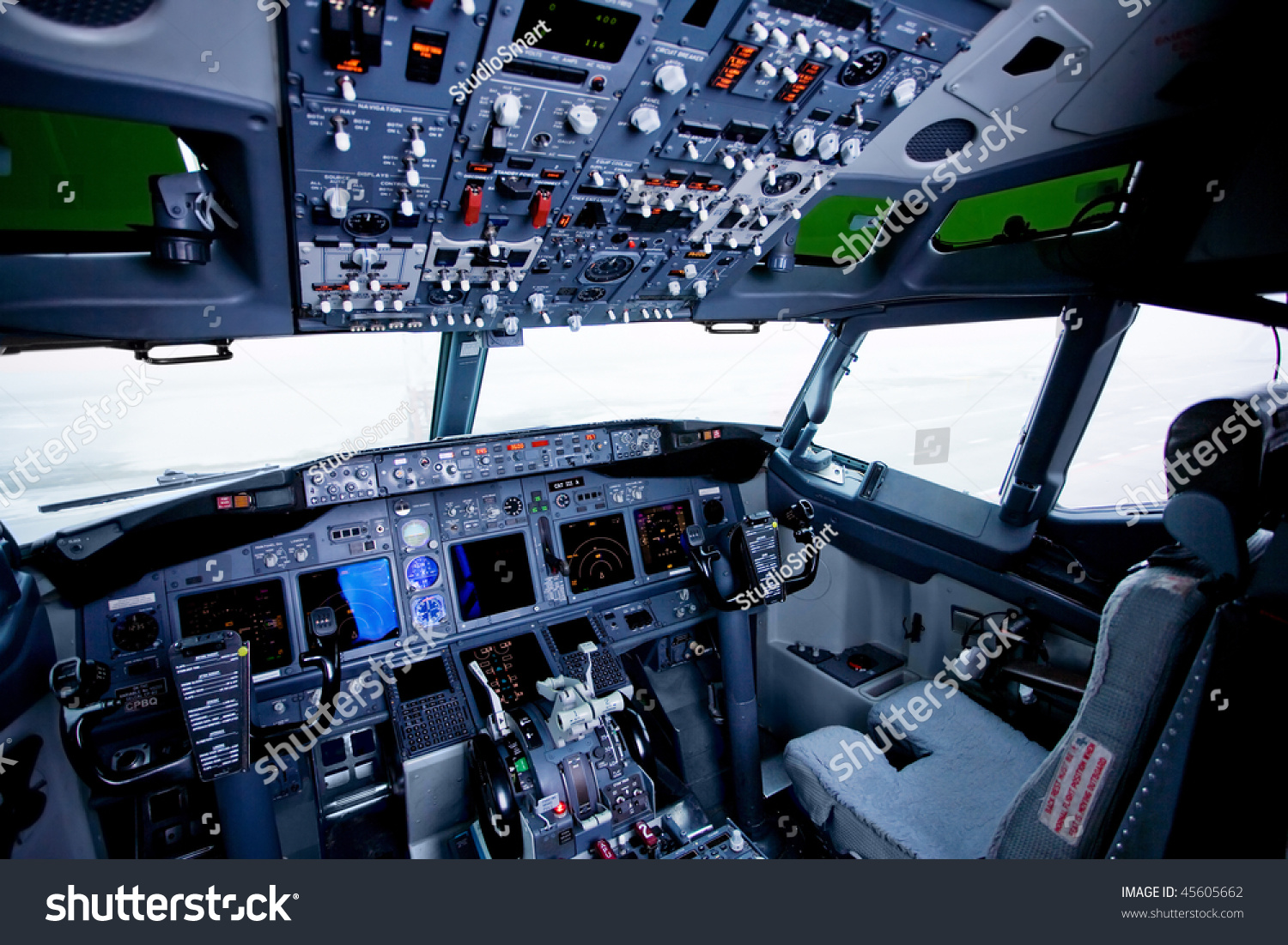 Boeing Interior Cockpit View Inside Airliner Stock Photo 45605662 ...