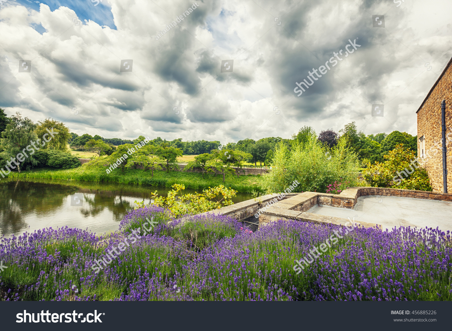 4,351 Kent Garden Images, Stock Photos & Vectors | Shutterstock