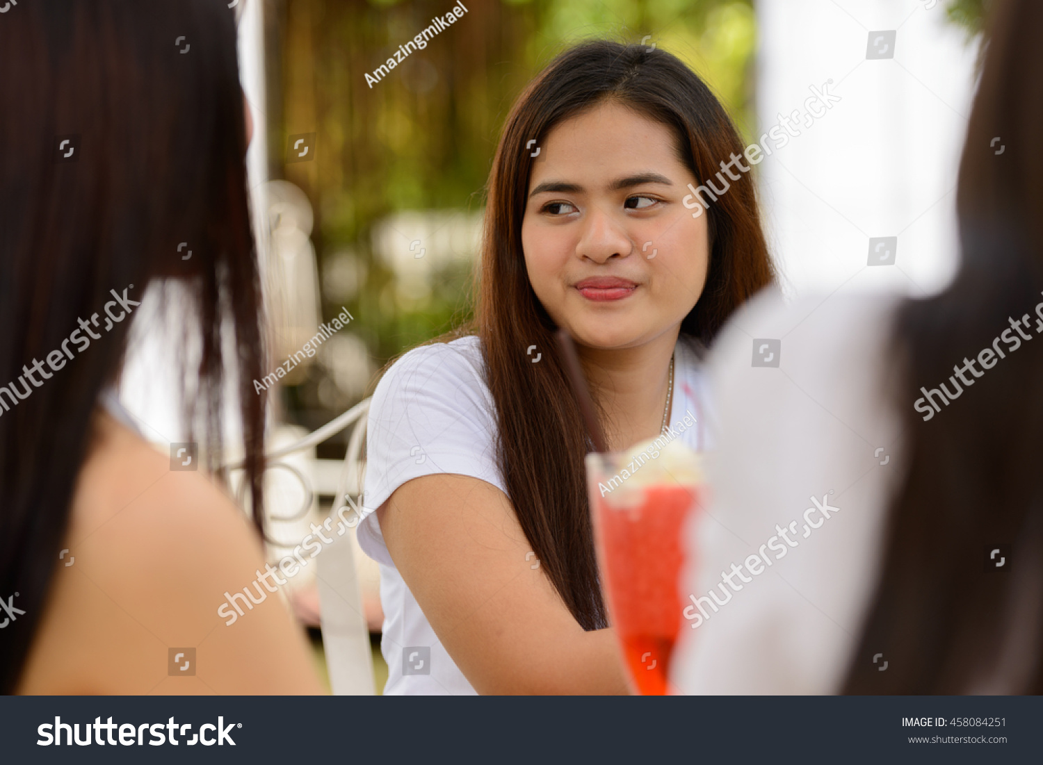 Asian Teenagers Friends Sitting Outdoors Restaurant Foto De Stock 458084251 Shutterstock