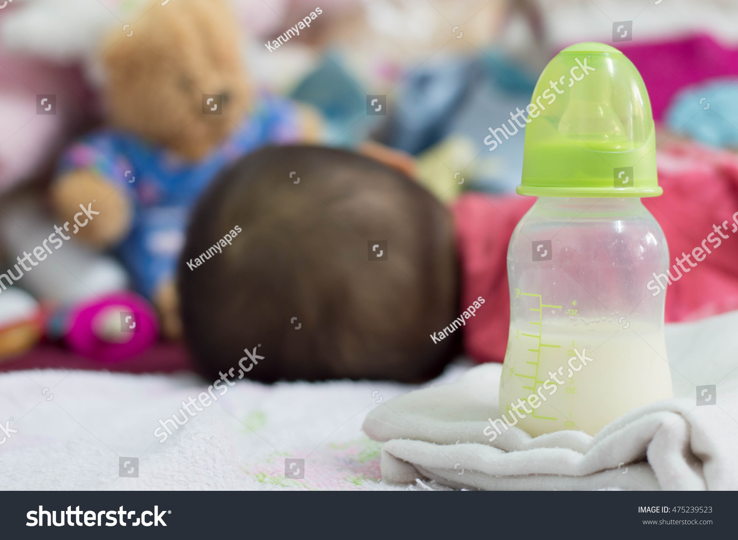 Baby Bottle Breast Milk Breastfeeding Stock Photo 475239523 Shutterstock