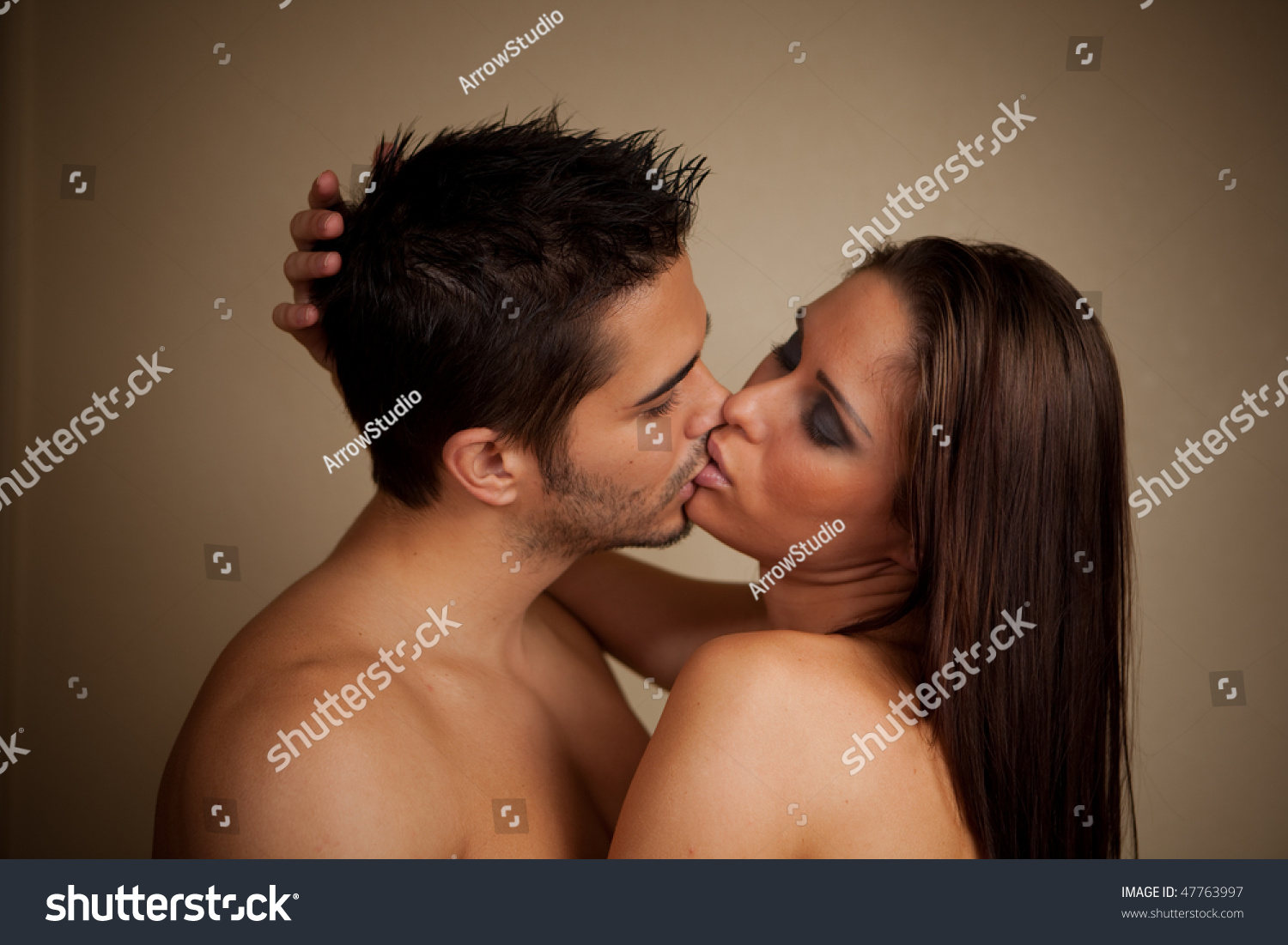 моя девушка целуется с другими парнями измена ли это фото 114