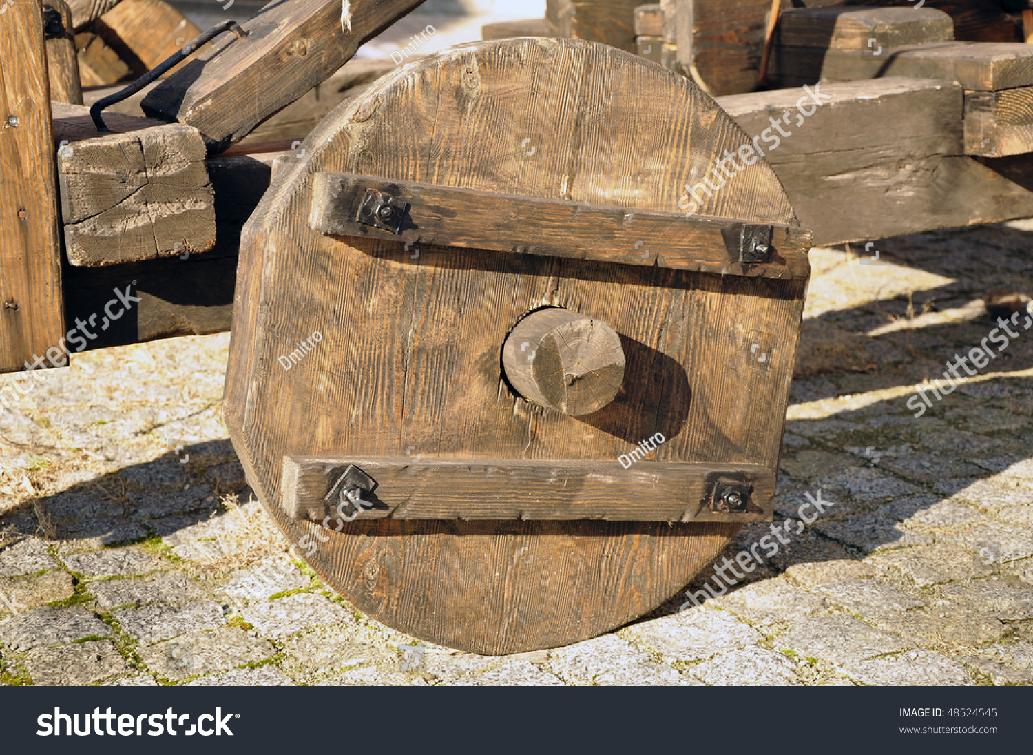 Первые деревянные колеса