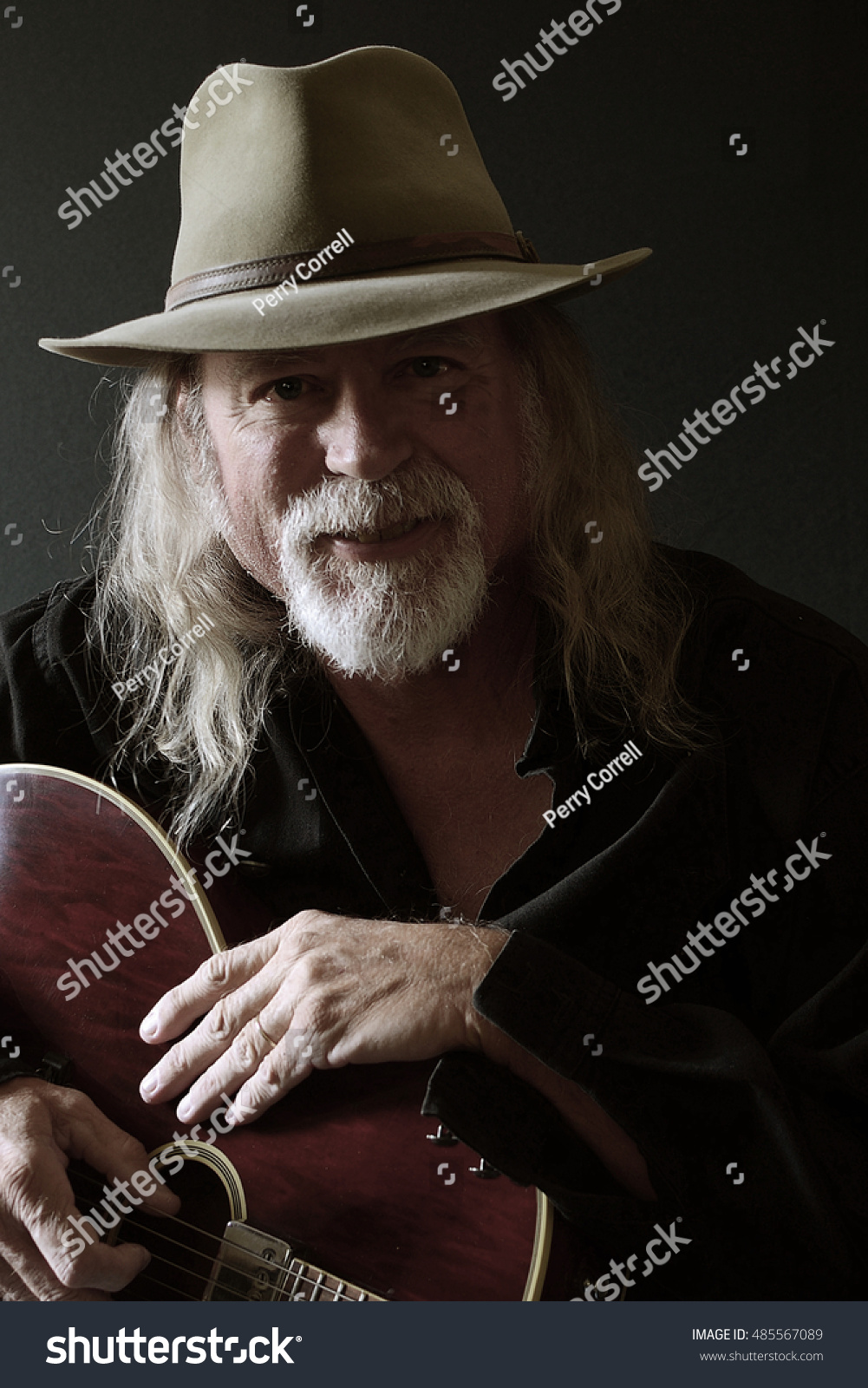 how to wear a fedora with long hair male